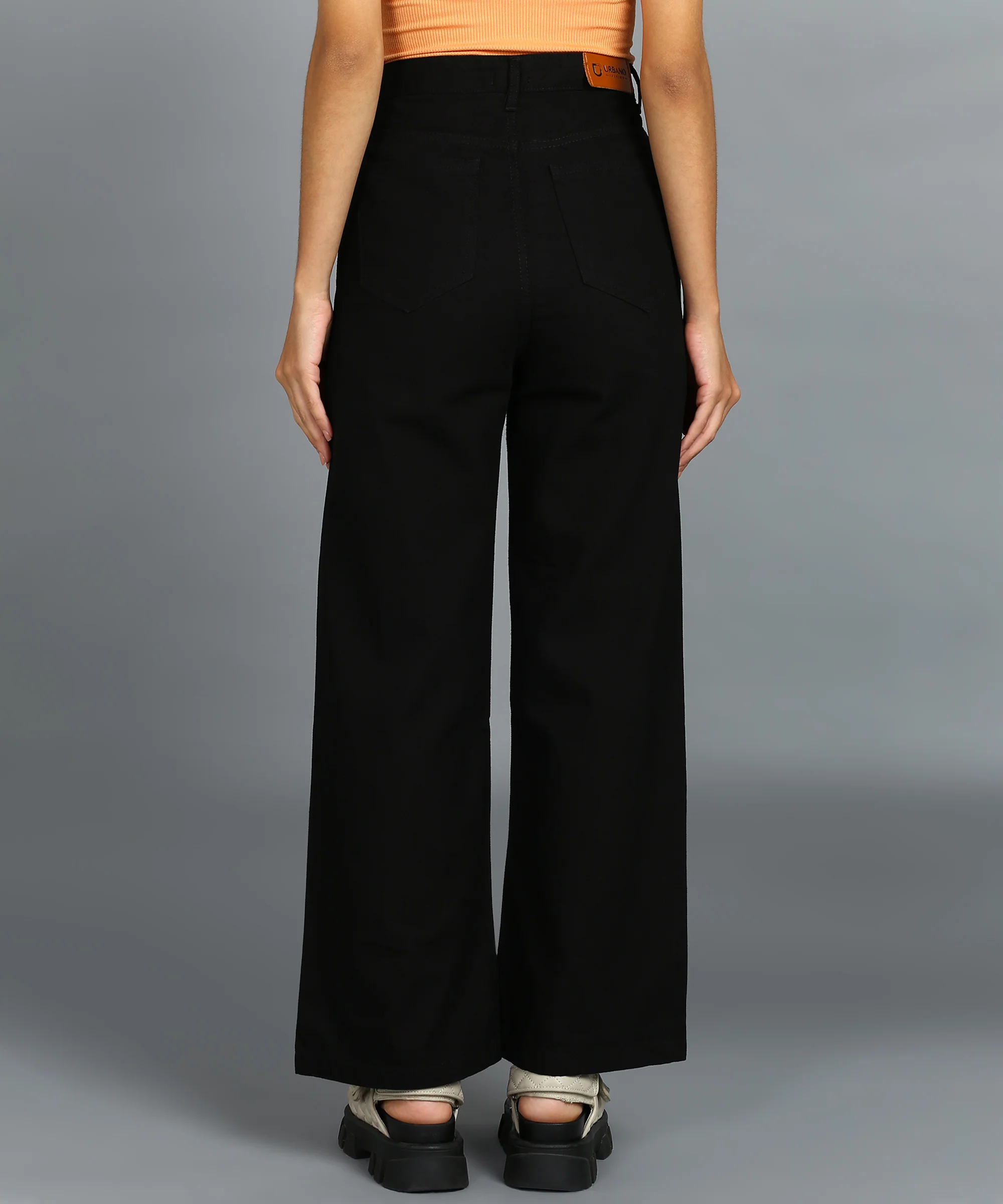Women's Black Wide Leg Fit Washed Jeans - Image 3