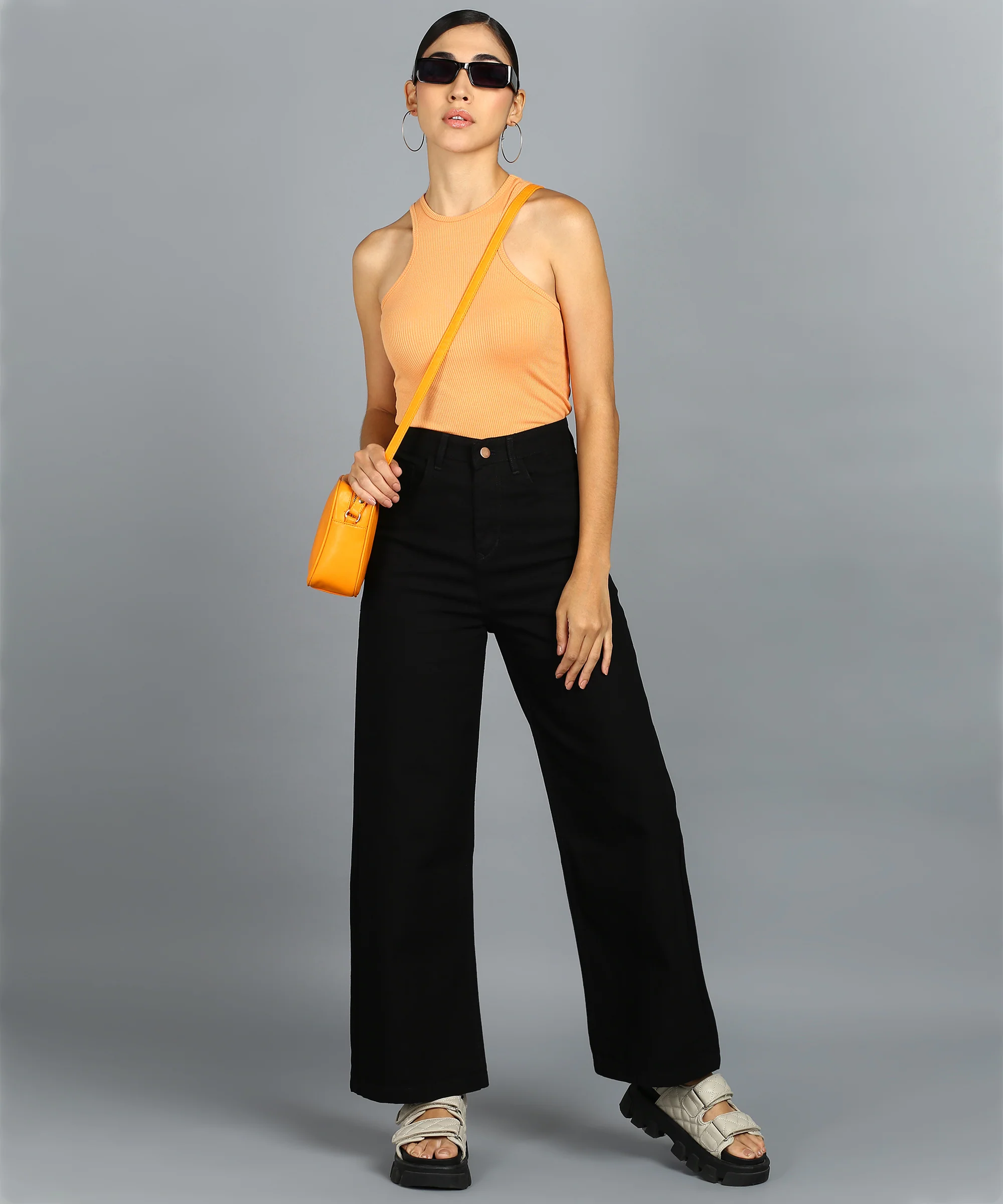Women's Black Wide Leg Fit Washed Jeans - Image 4