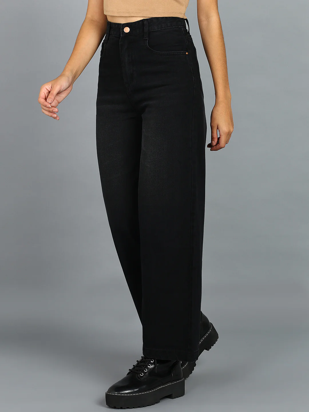 Women's Black Wide Leg Fit Washed Jeans - Image 2