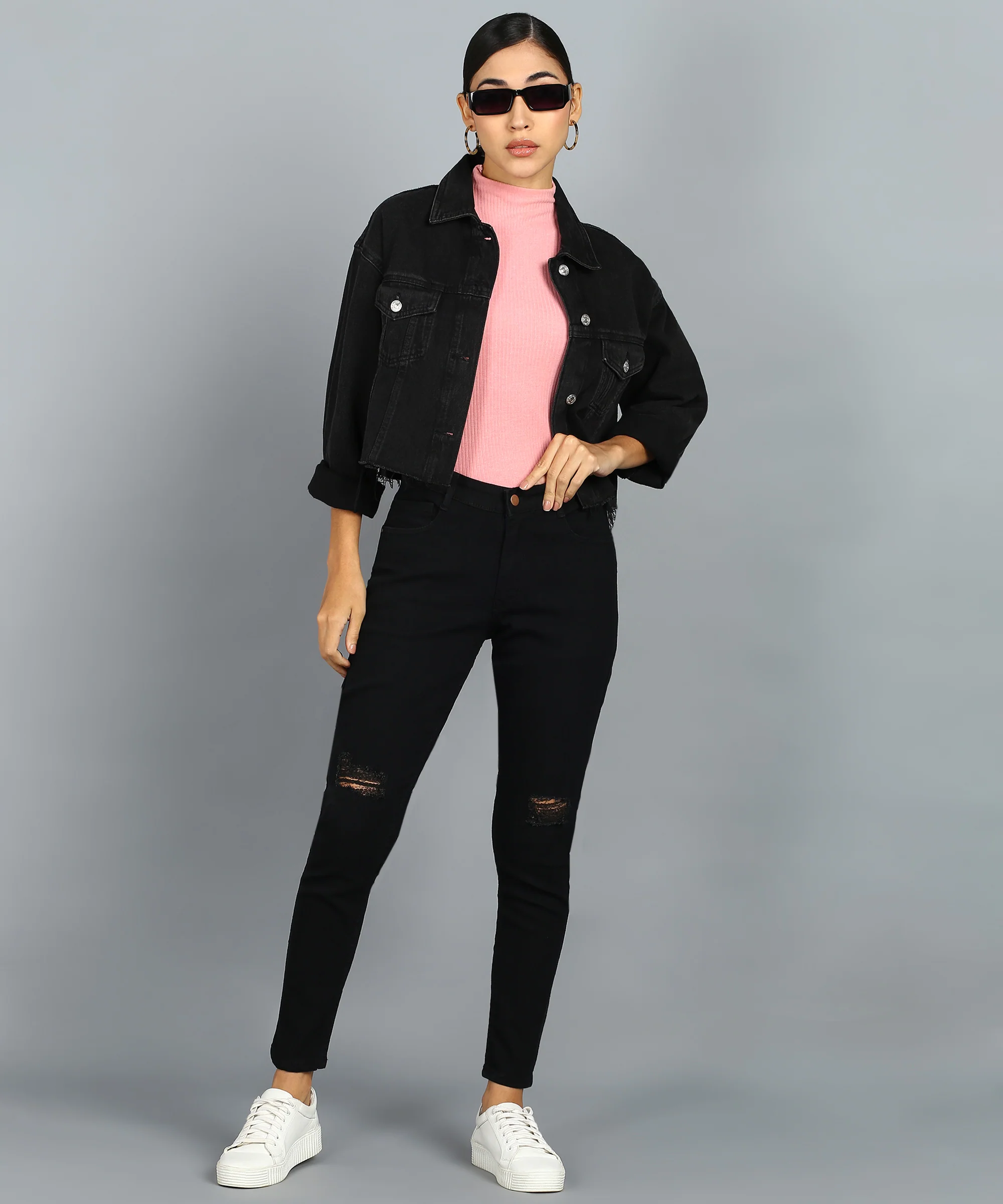 Women's Black Skinny Fit Mild Distressed Washed Jeans - Image 4