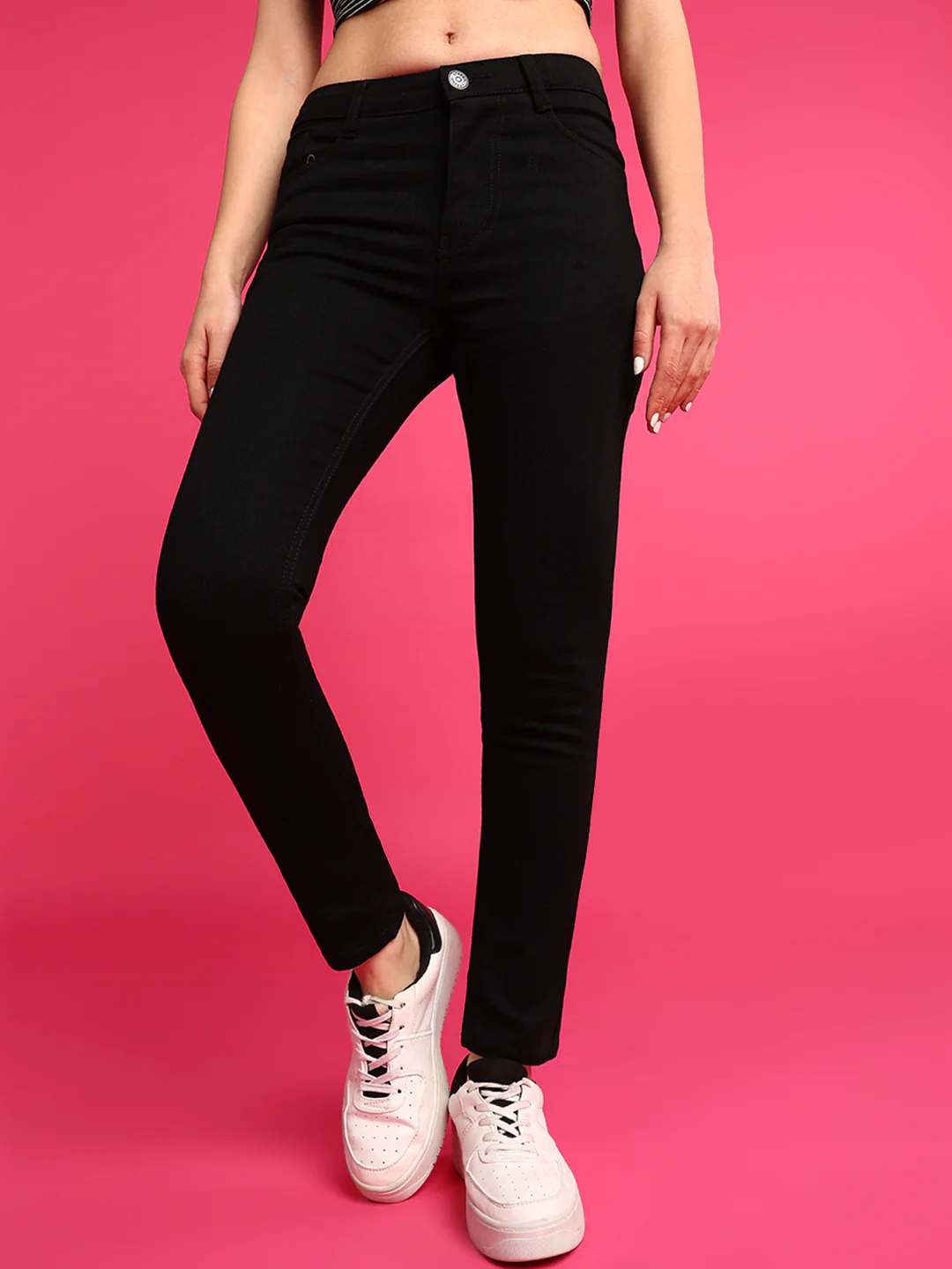 Women's Black Skinny Fit Solid Jeans - Image 2