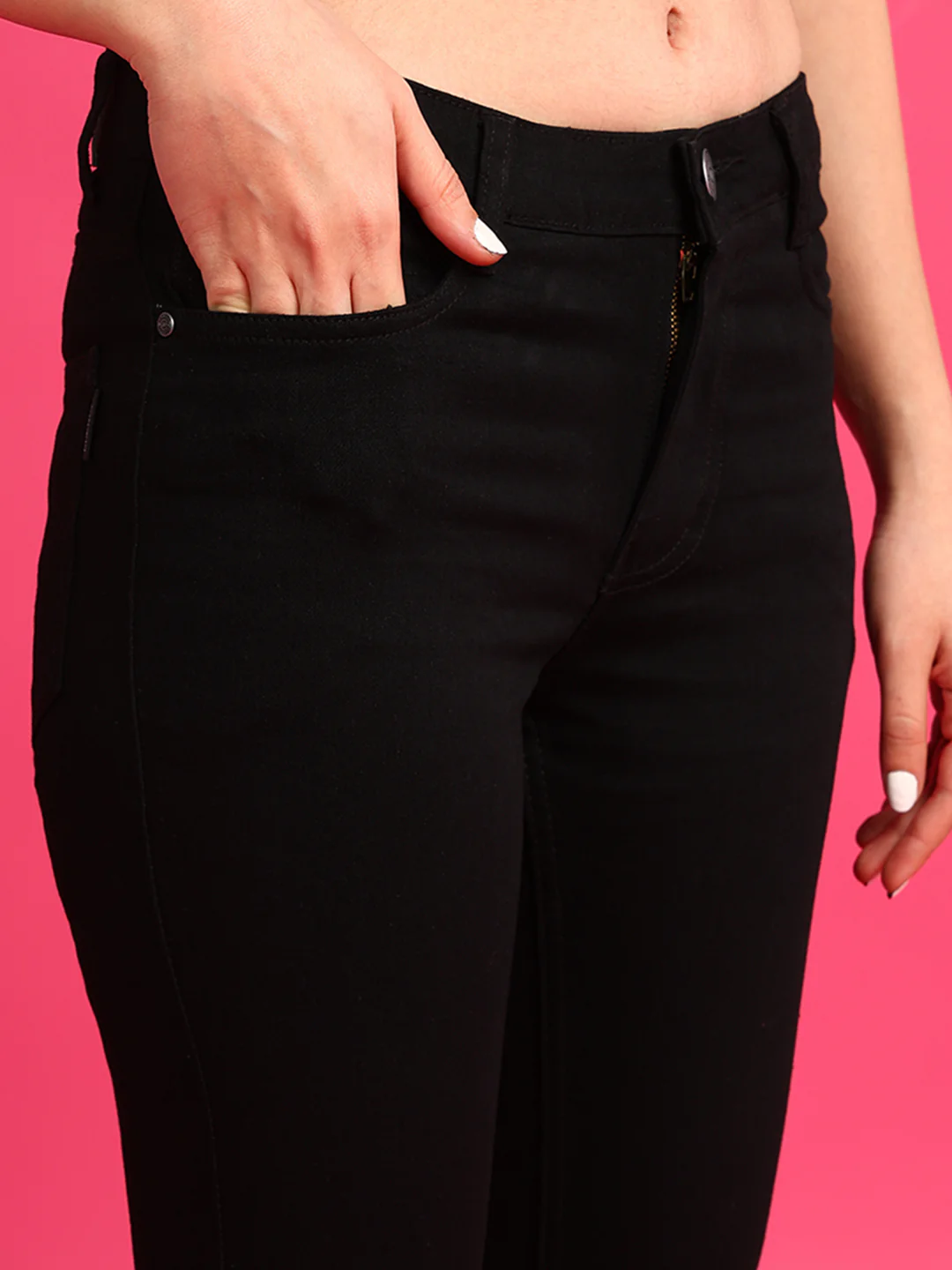 Women's Black Skinny Fit Solid Jeans - Image 6