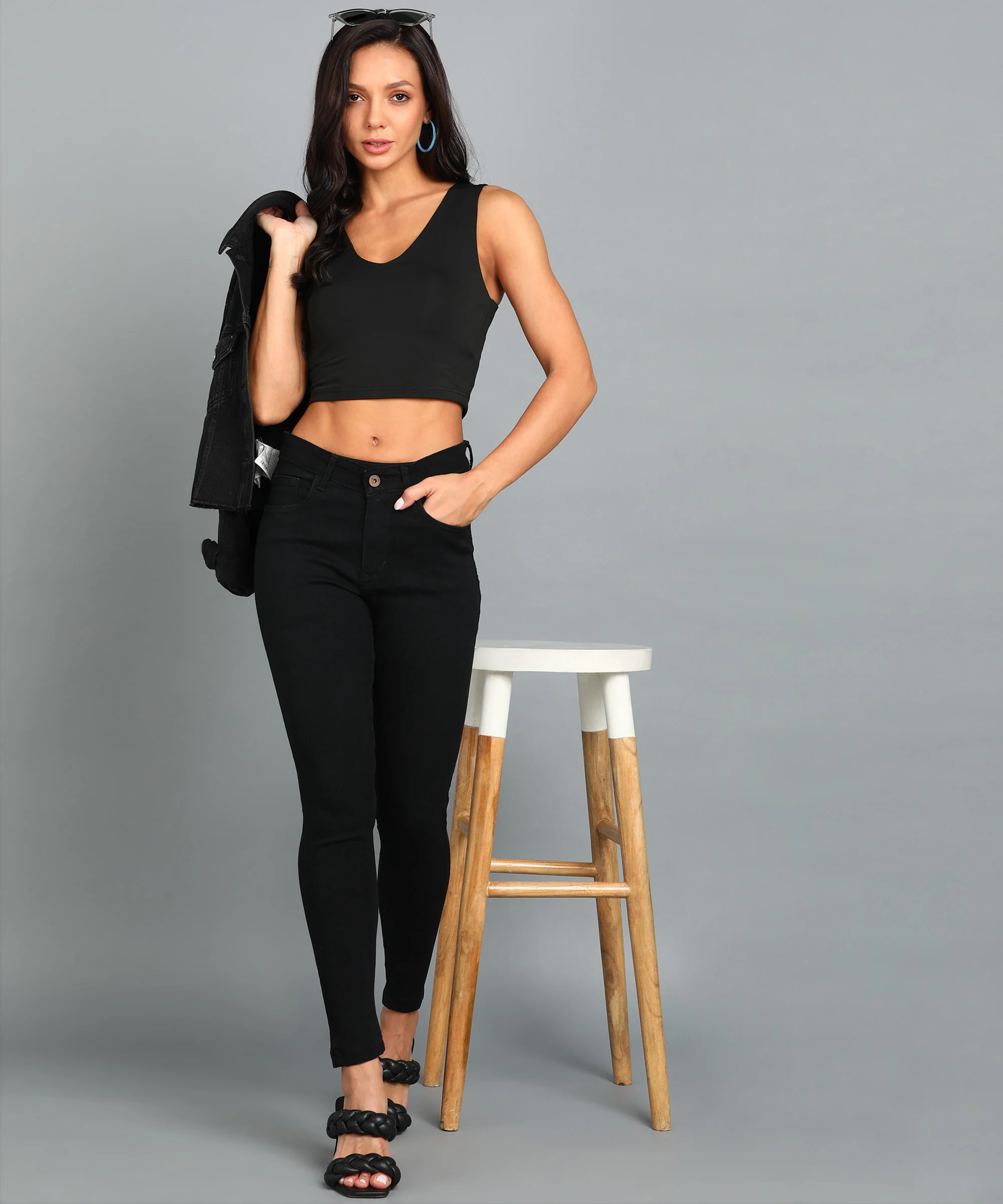 Women's Black Skinny Fit Washed Jeans - Image 4