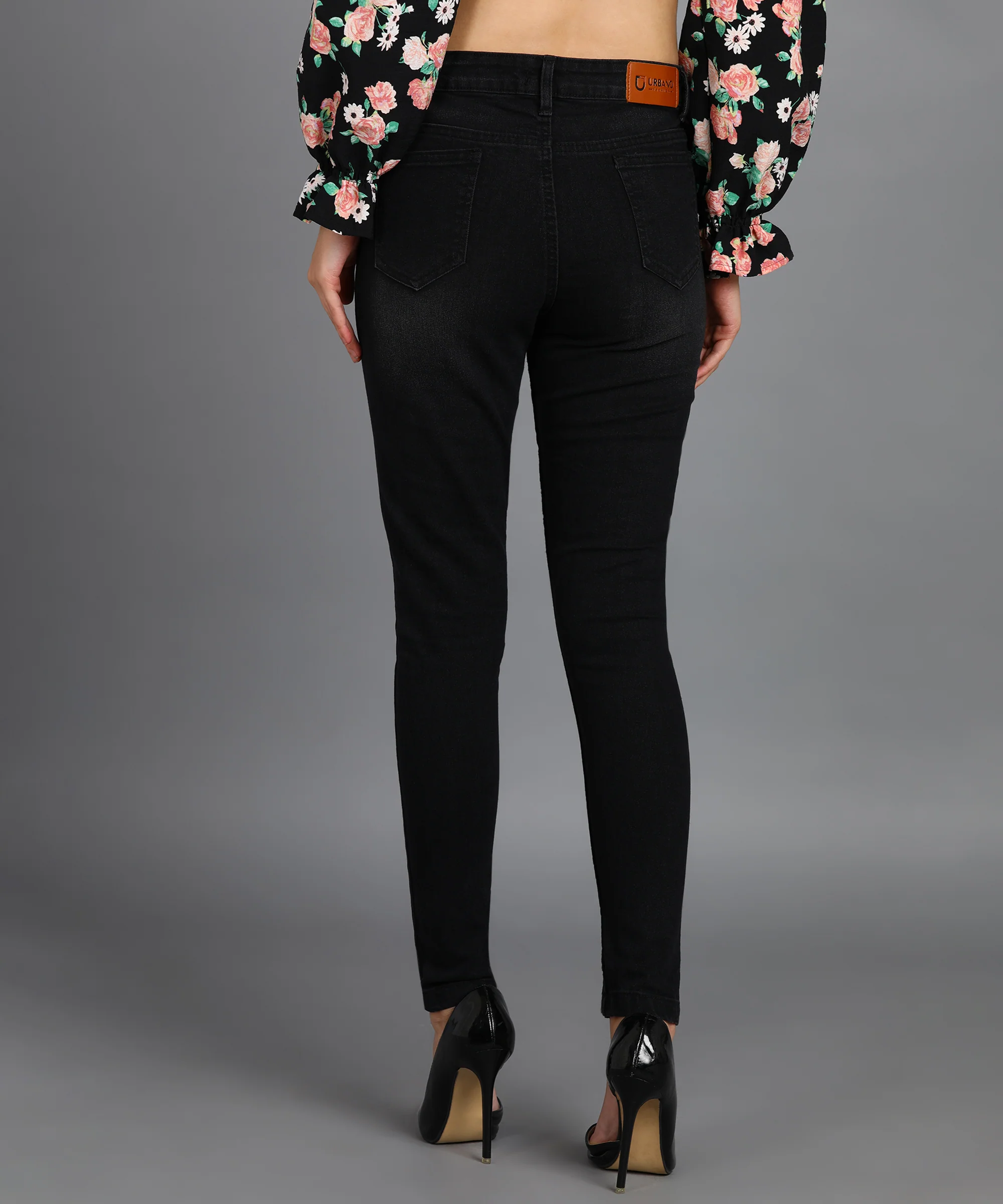 Women's Black Skinny Fit Washed Jeans - Image 3