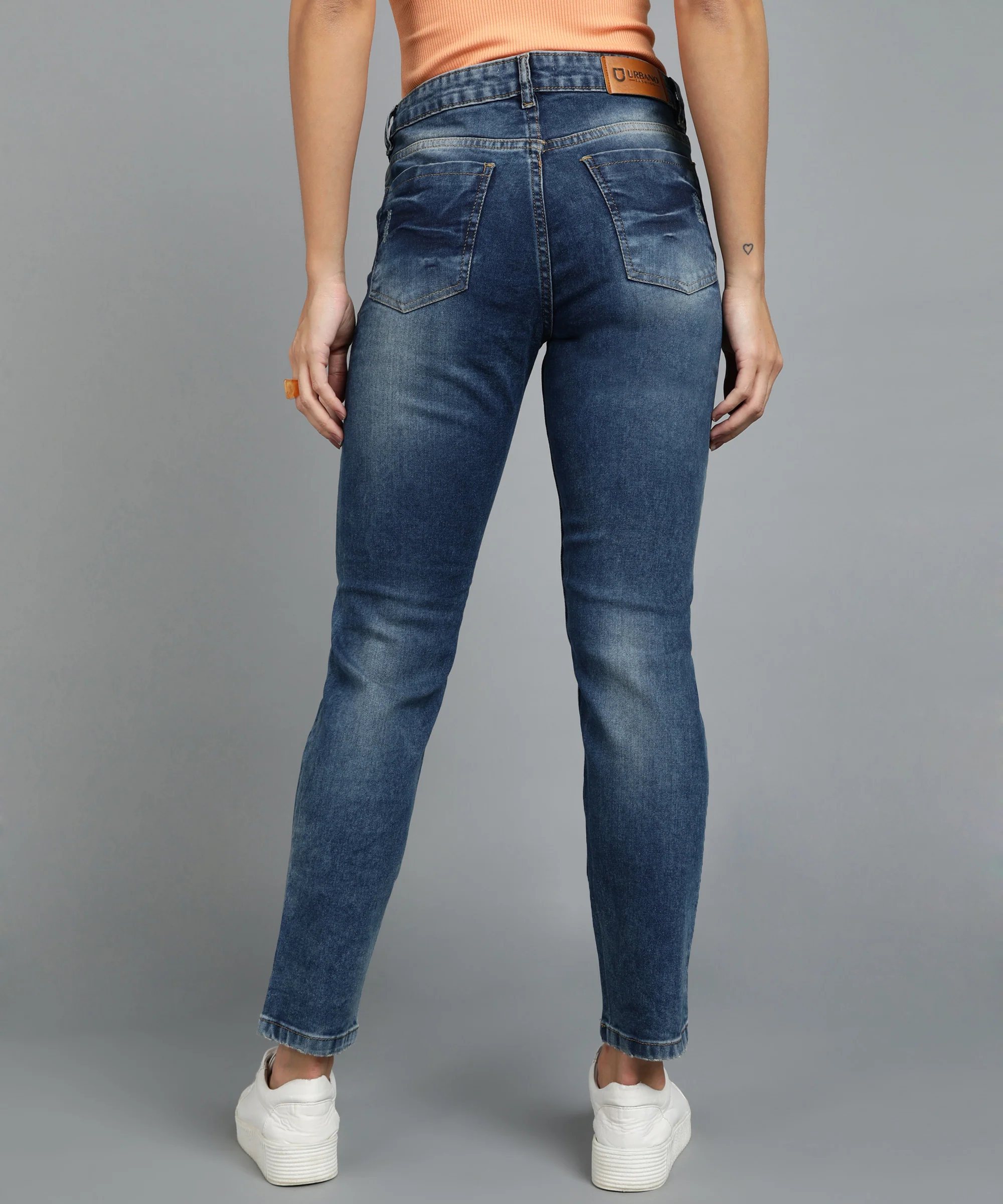 Women's Blue Boyfriend Fit Washed Jeans - Image 3