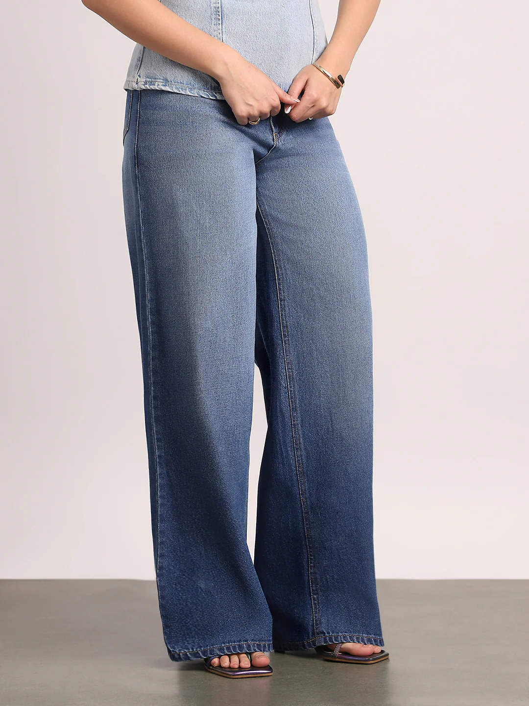 Women's Blue High Rise Baggy Fit Washed Jeans Non-Stretchable - Image 2
