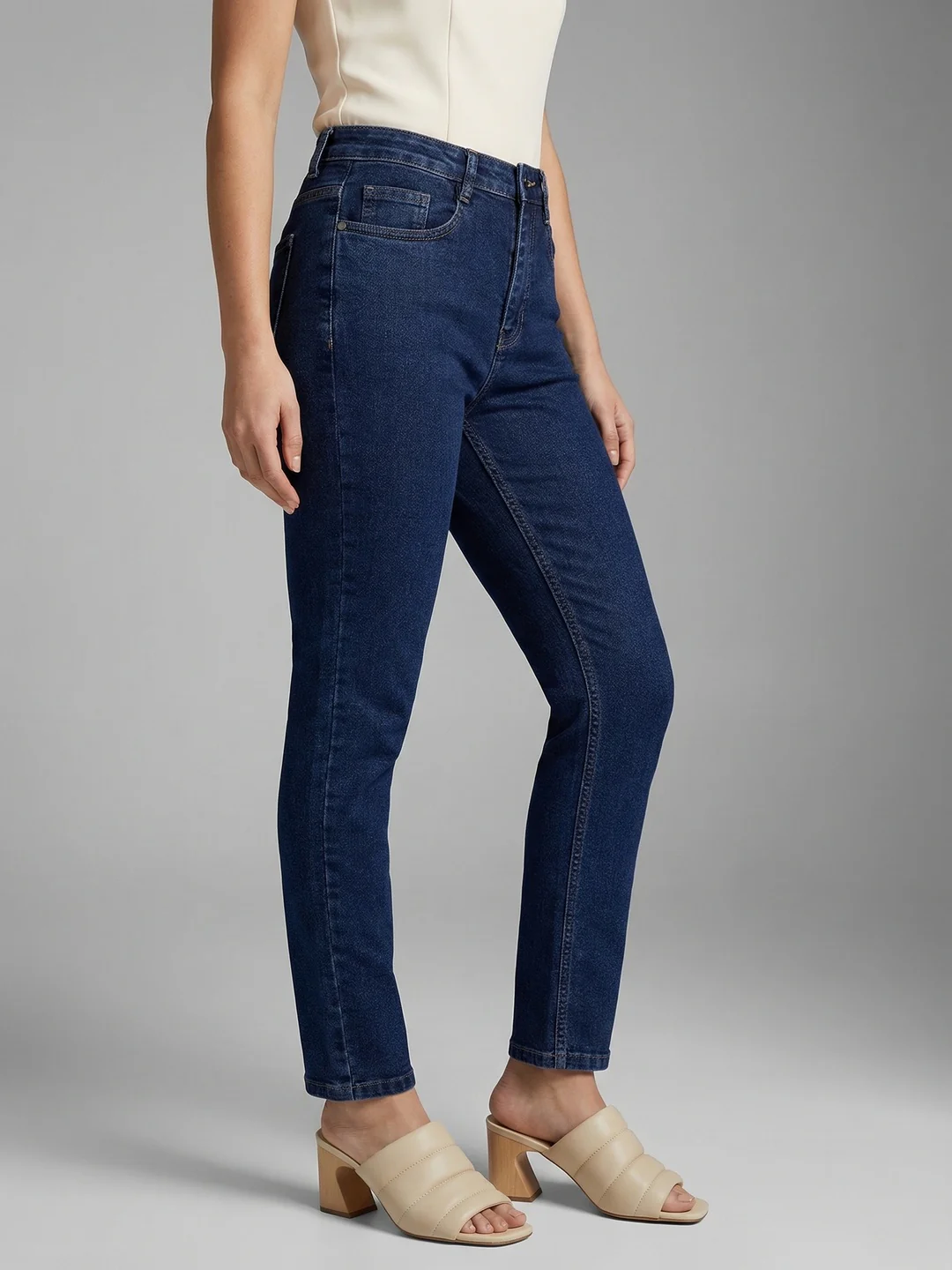 Women's Blue High Rise Straight Fit Washed Jeans Non-Stretchable - Image 3