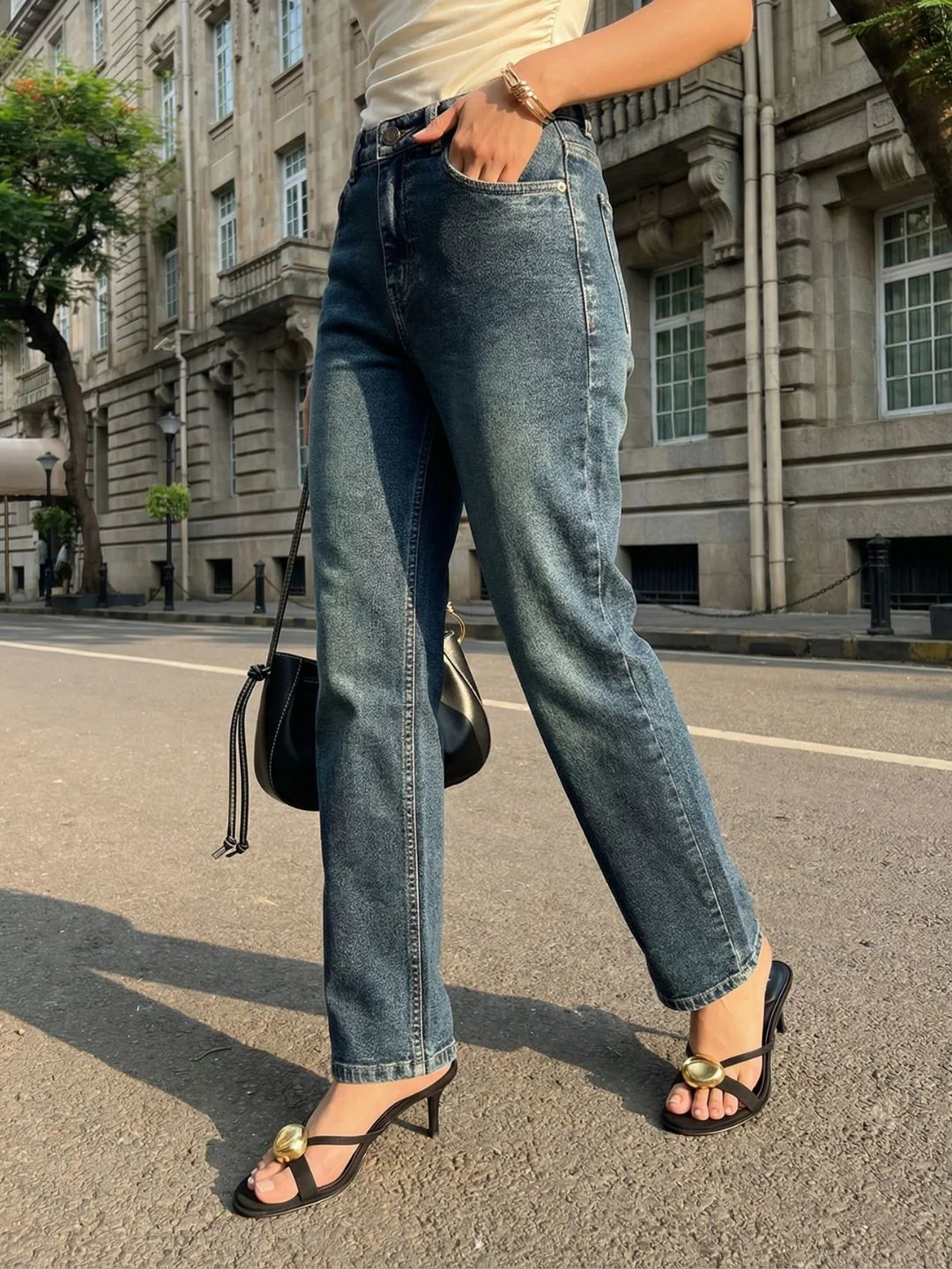 Women's Blue High Rise Straight Fit Washed Jeans Non-Stretchable
