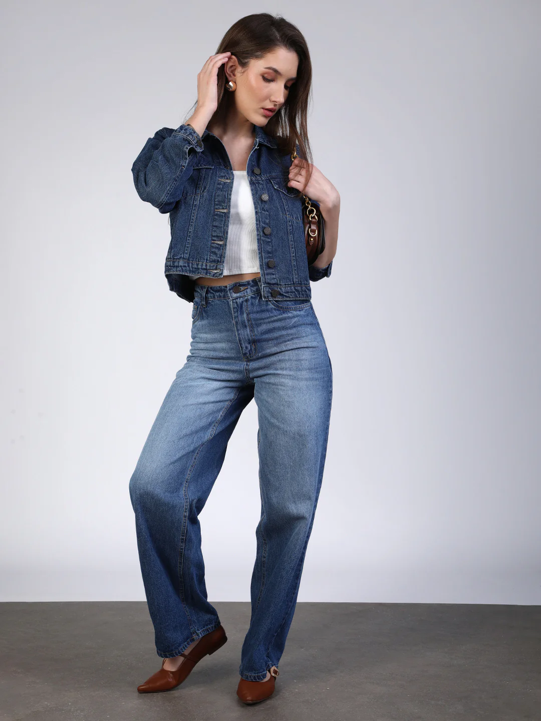 Women's Blue Regular Fit Washed Full Sleeve Denim Jacket - Image 4