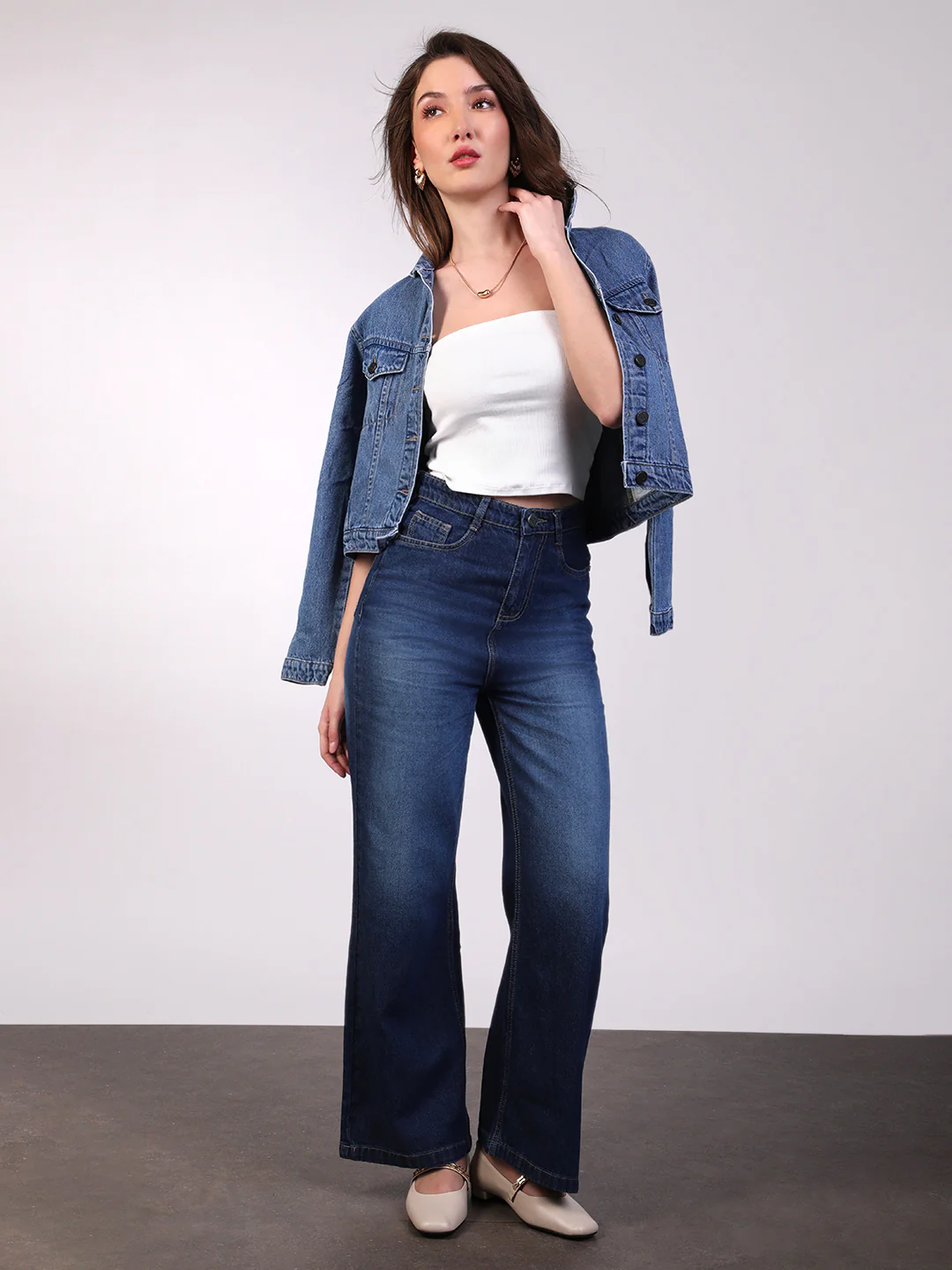 Women's Blue Wide Leg Fit Washed Jeans - Image 4