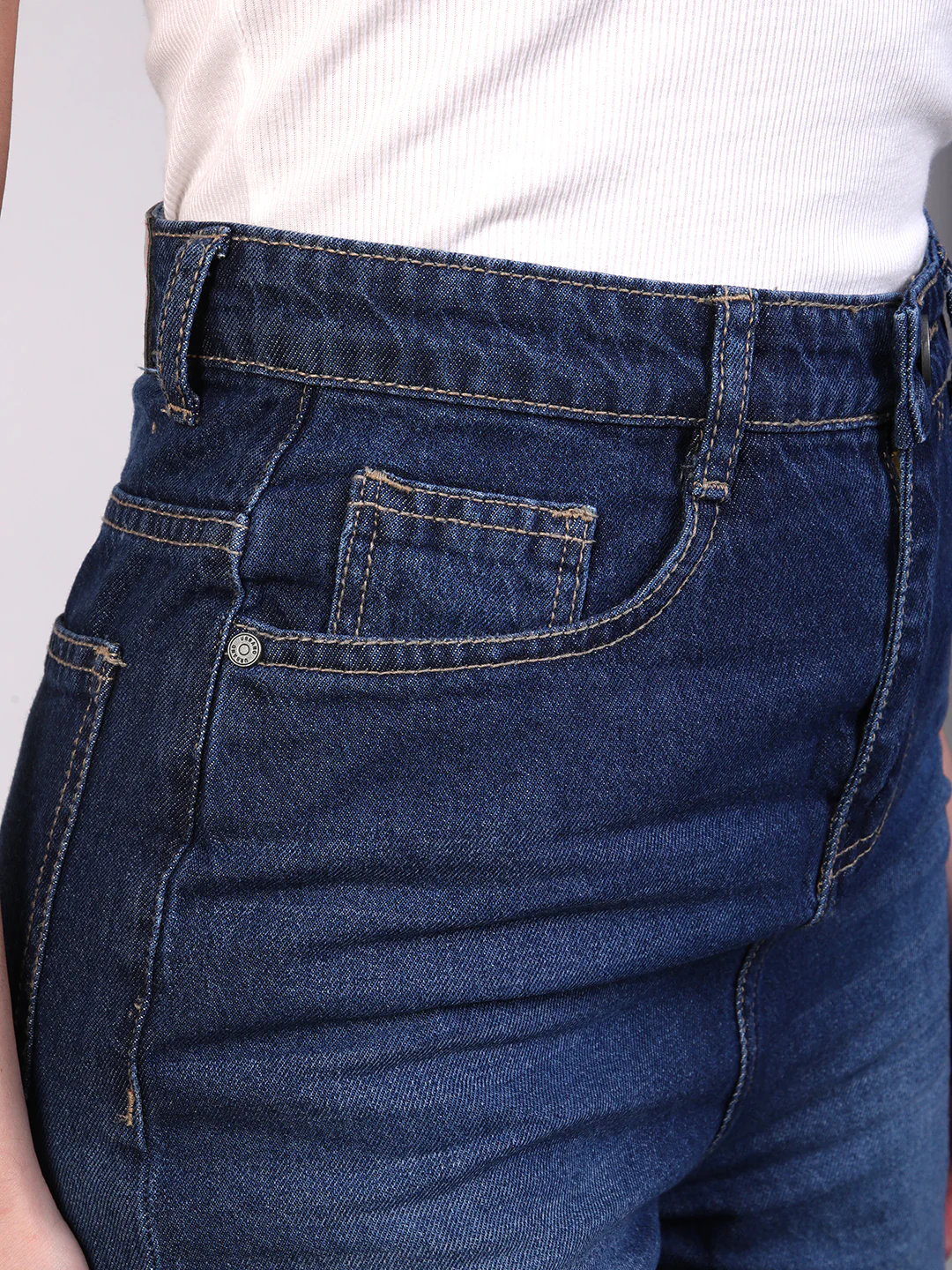 Women's Blue Wide Leg Fit Washed Jeans - Image 6