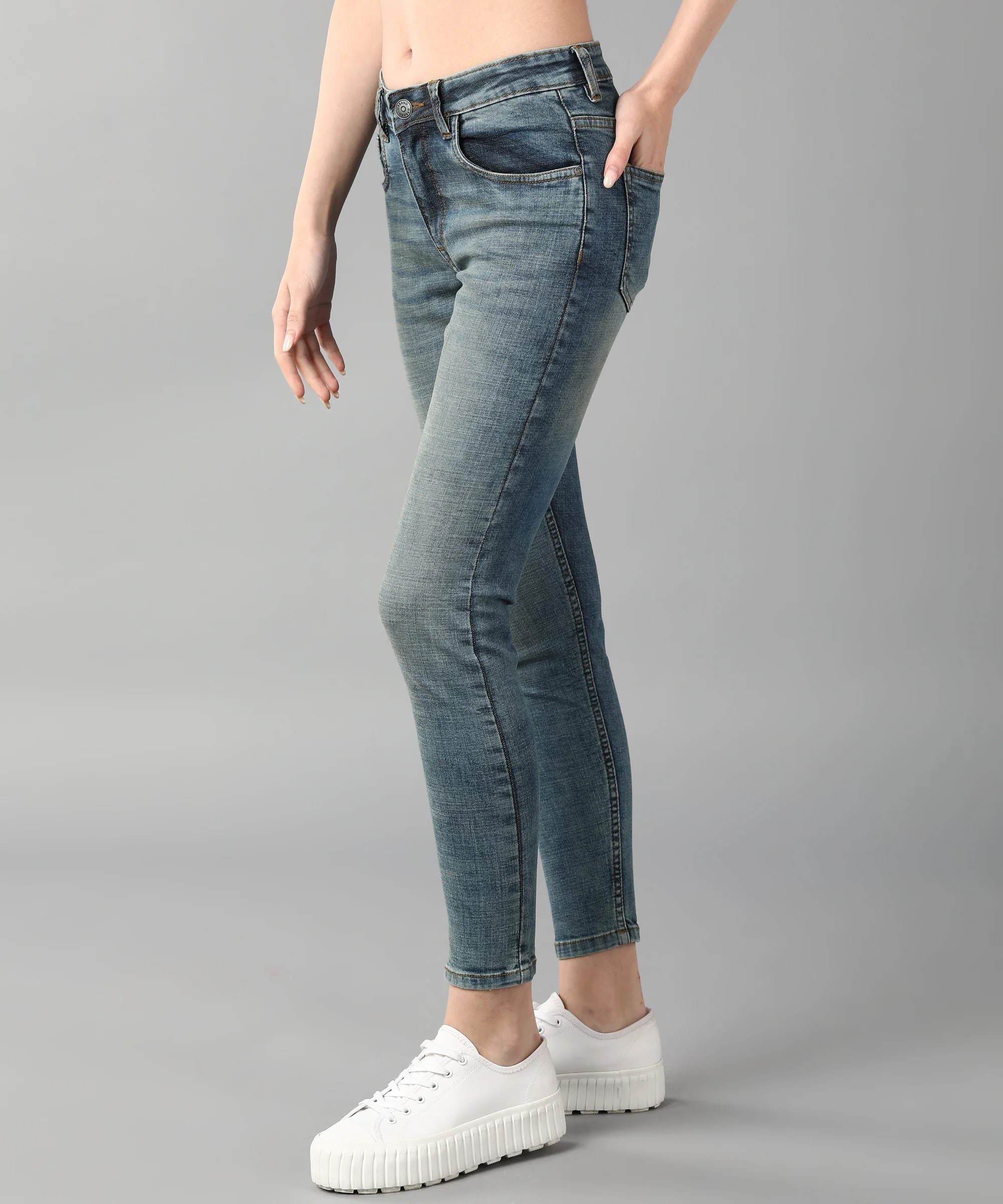Women's Blue Skinny Fit Washed Jeans - Image 2