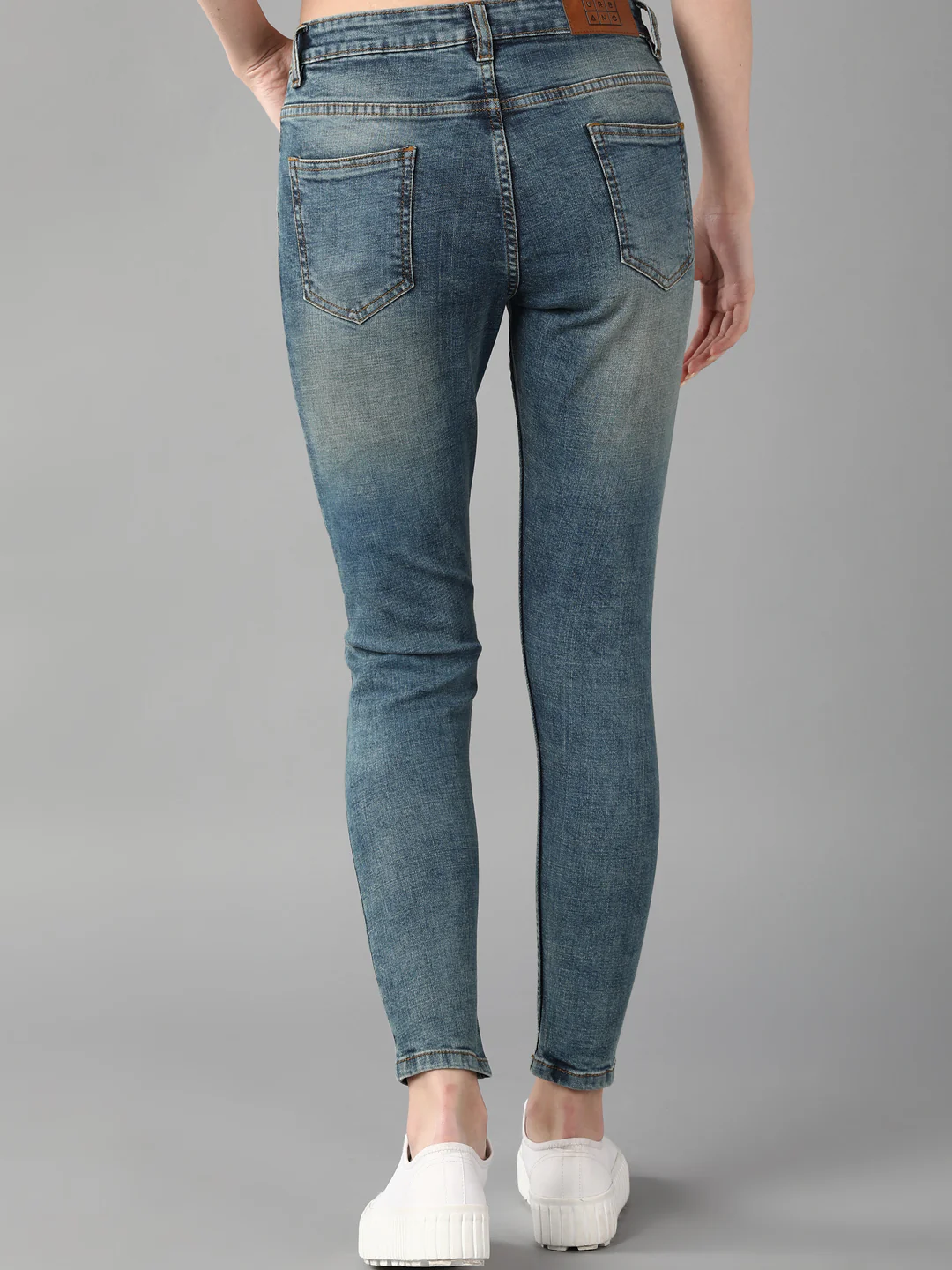 Women's Blue Skinny Fit Washed Jeans - Image 4