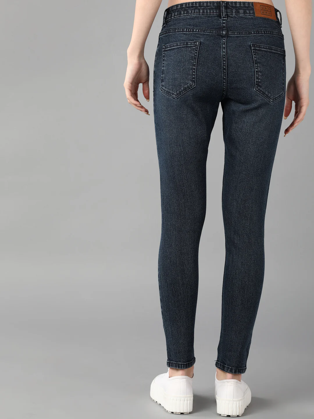 Women's Blue Torn/Mild Distressed Skinny Fit Washed Jeans - Image 4