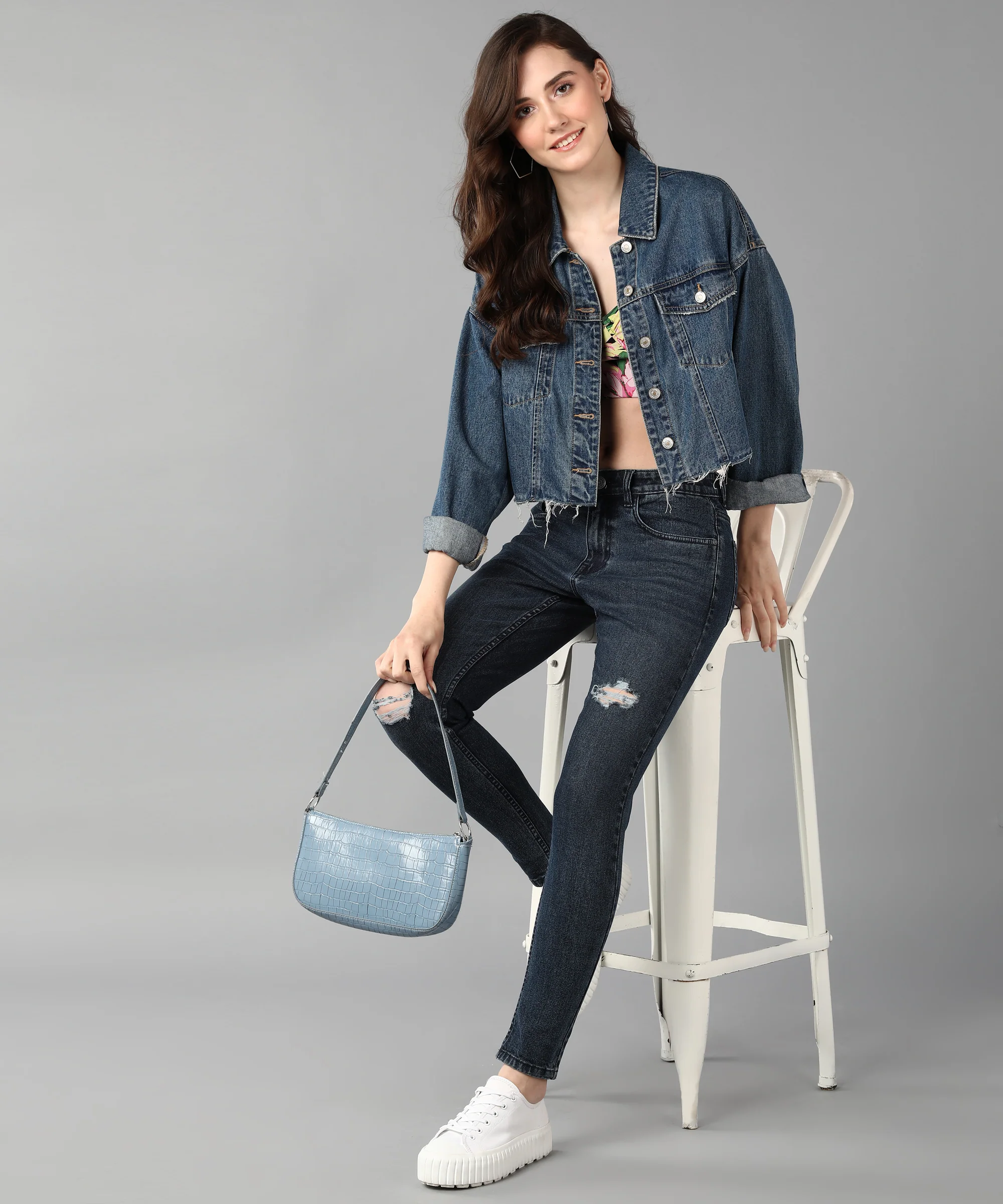 Women's Blue Torn/Mild Distressed Skinny Fit Washed Jeans - Image 5