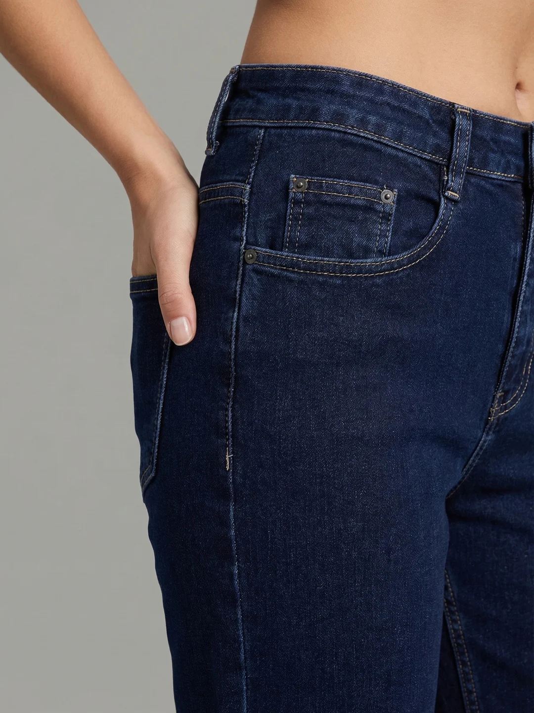 Women's Dark Blue High Rise Straight Fit Washed Jeans Non-Stretchable - Image 6