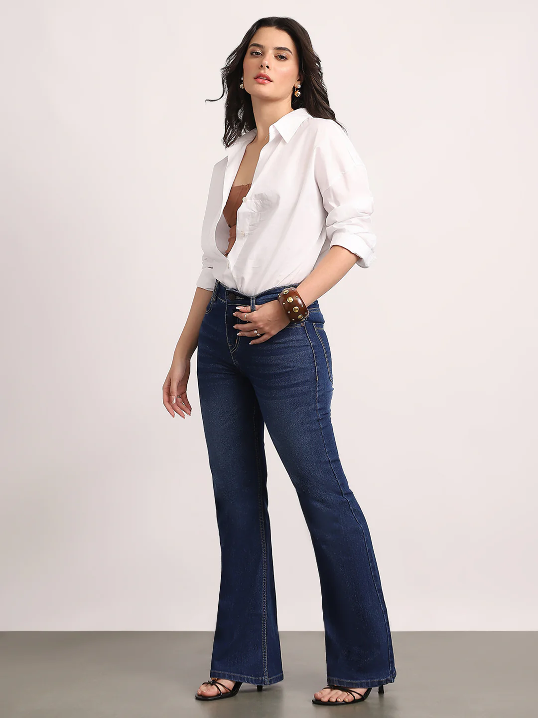 Women's Dark Blue Mid Rise Bootcut Fit Washed Jeans Stretchable - Image 4