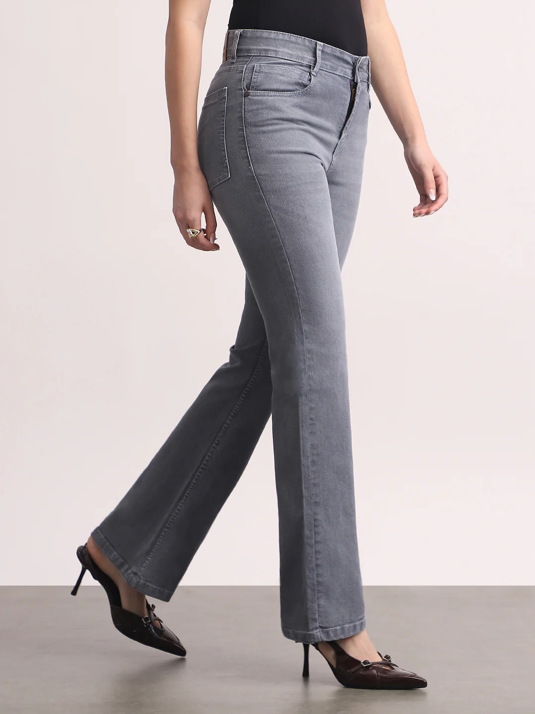 Women's Grey Mid Rise Bootcut Fit Washed Jeans Stretchable - Image 2