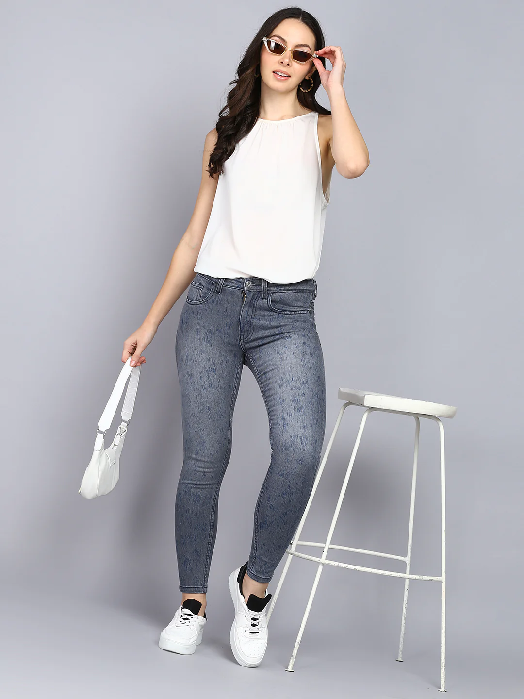 Women's Grey Skinny Fit Washed Jeans - Image 4