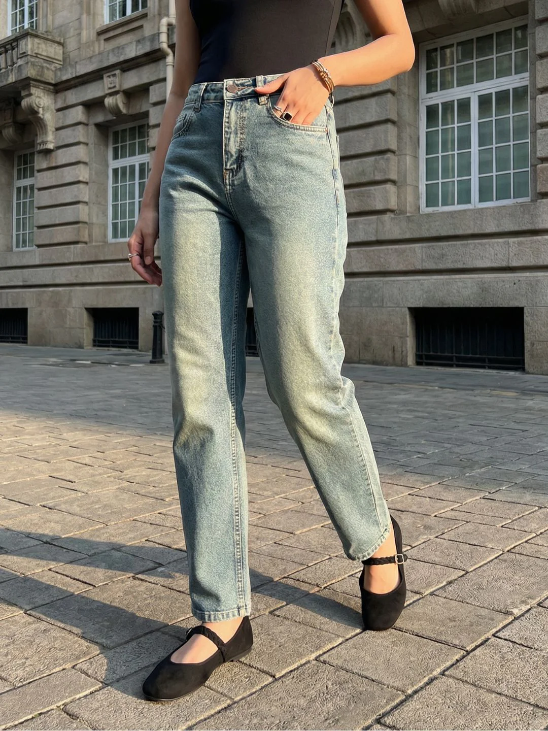 Women's Ice Blue High Rise Straight Fit Washed Jeans Non-Stretchable