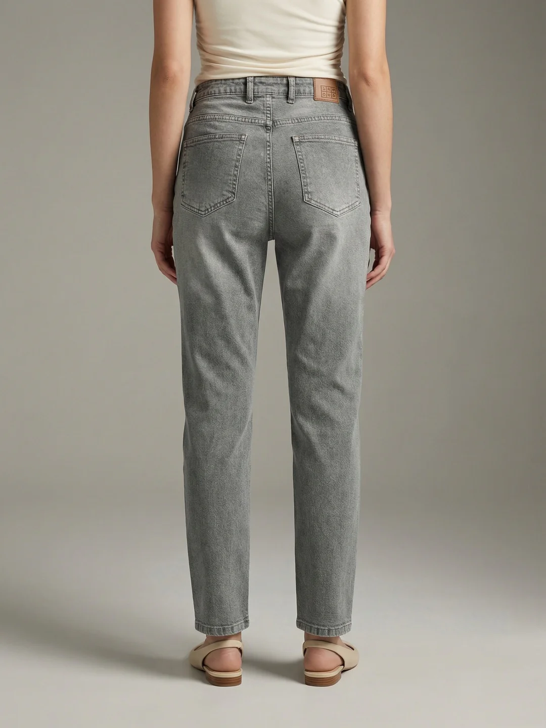 Women's Ice Grey High Rise Straight Fit Washed Jeans Non-Stretchable - Image 4