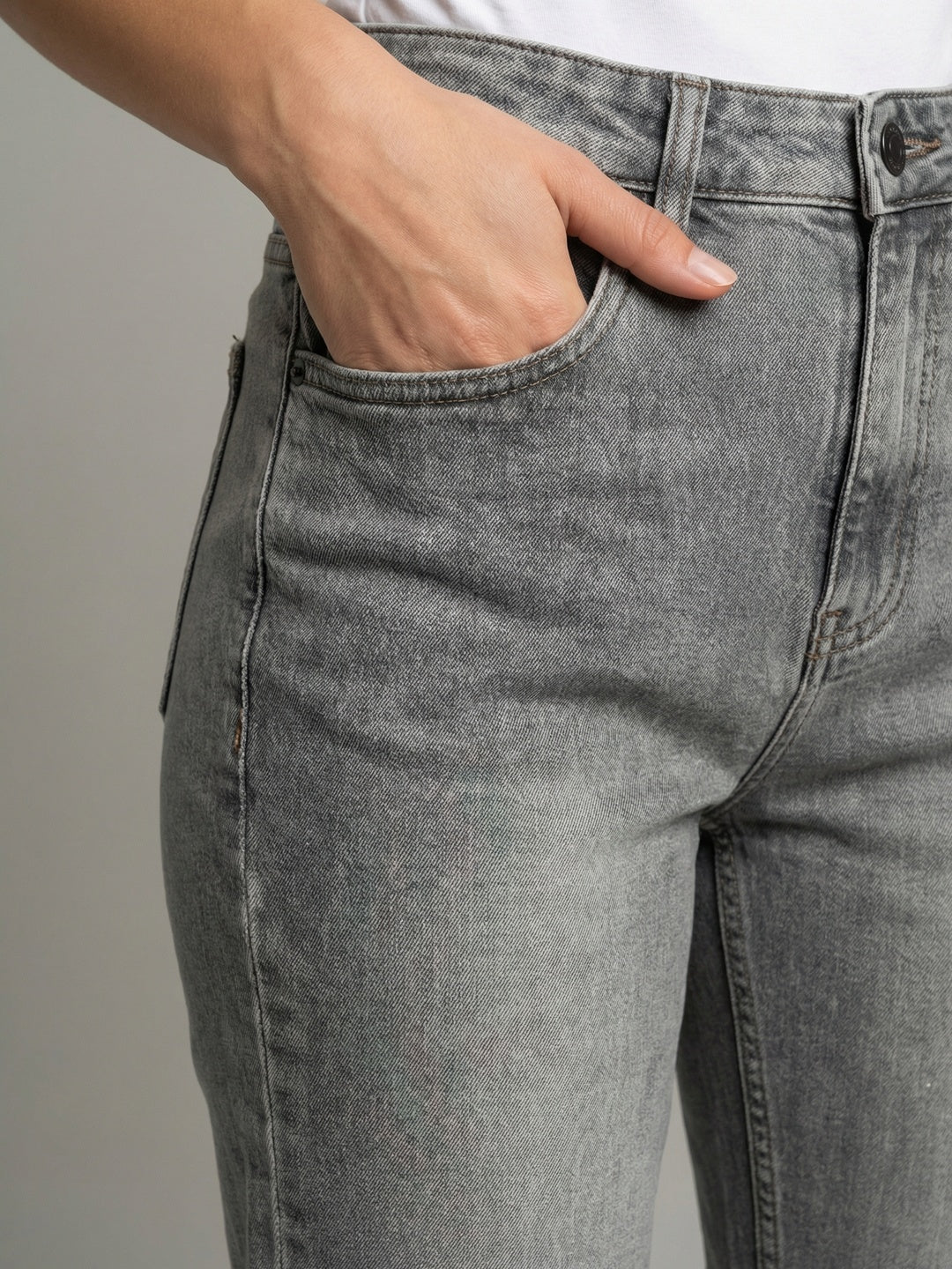 Women's Ice Grey High Rise Straight Fit Washed Jeans Non-Stretchable - Image 6