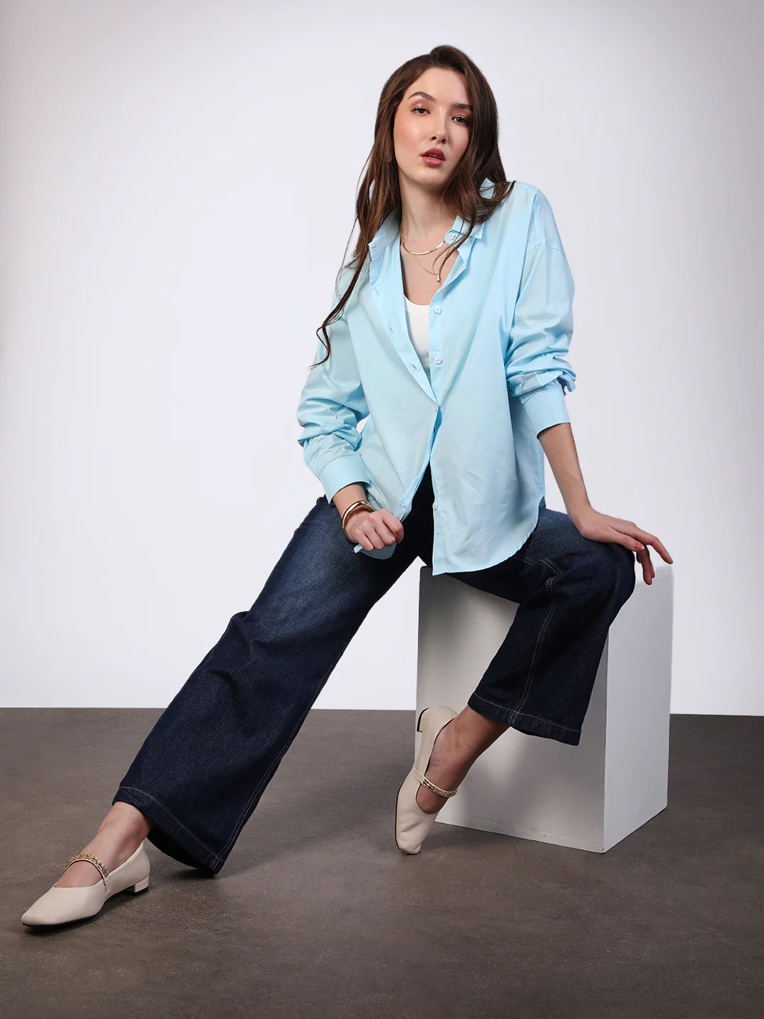 Women's Light Blue Cotton Full Sleeve Oversized Fit Casual Solid Slub Shirt with Spread Collar - Image 5