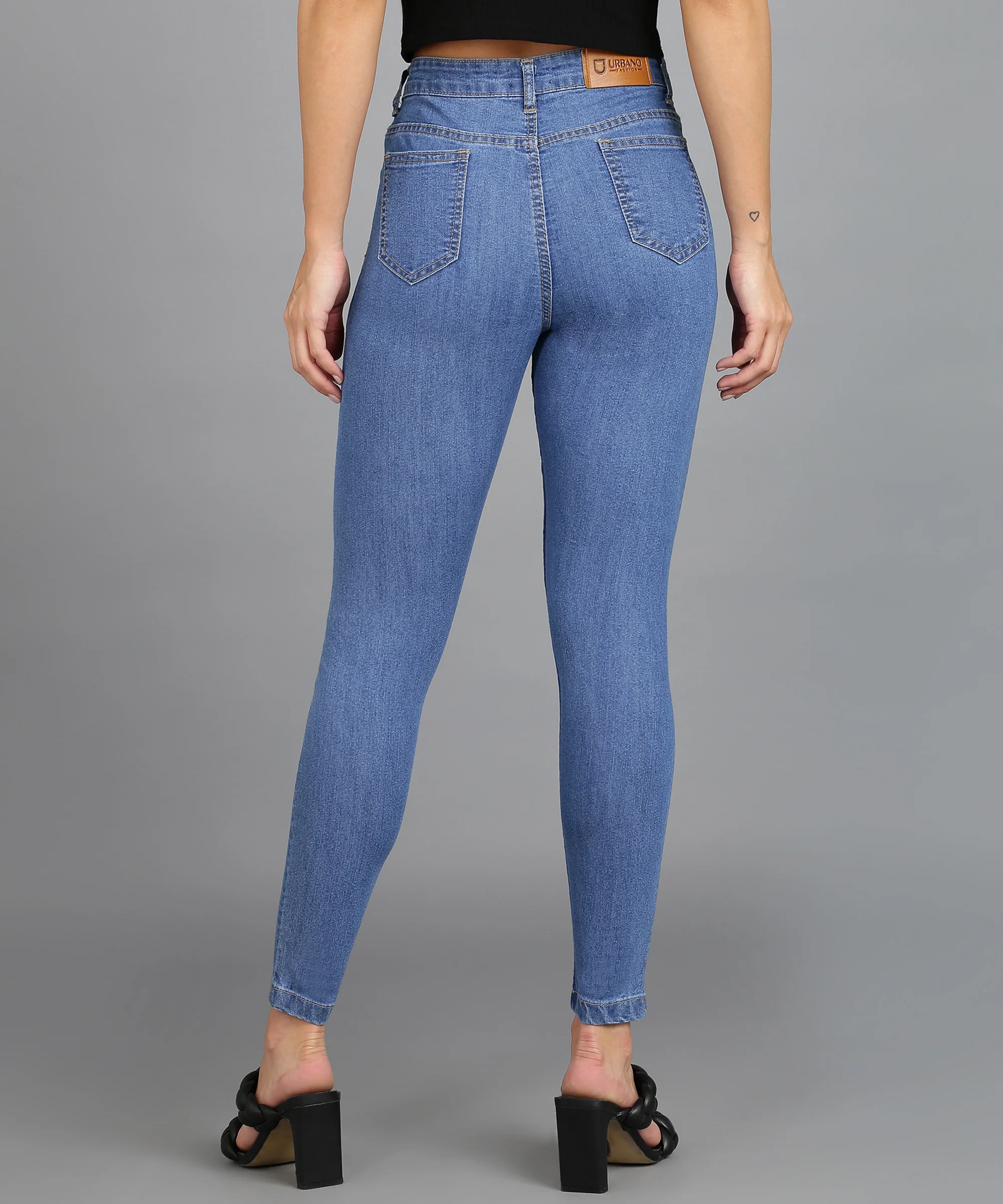 Women's Light Blue Skinny Fit Mild Distressed Washed Jeans - Image 3
