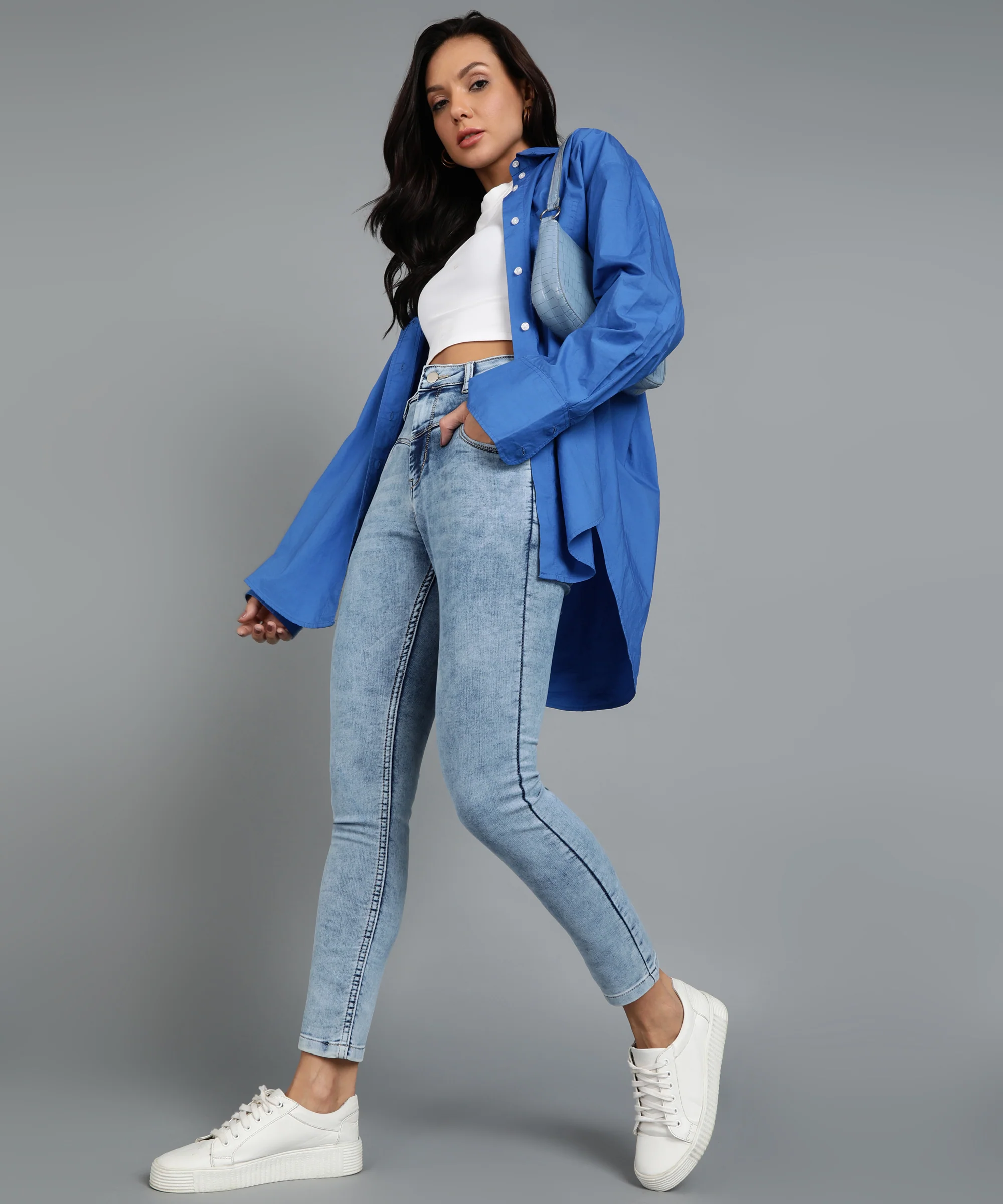 Women's Light Blue Skinny Fit Washed Jeans - Image 4