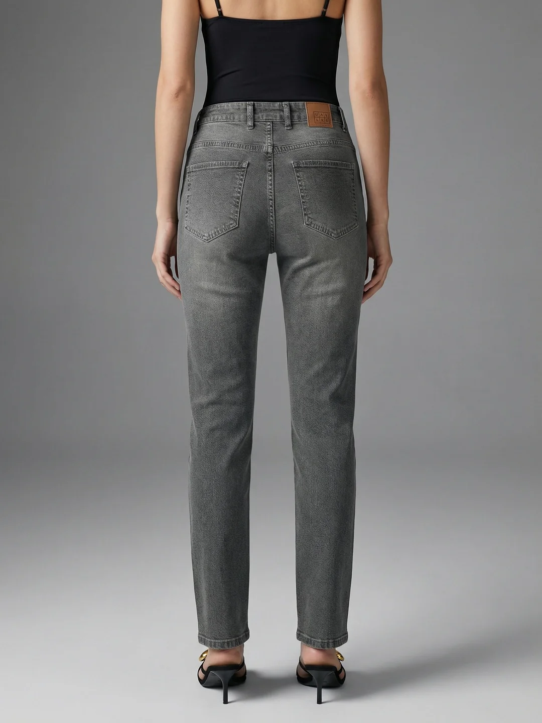Women's Light Grey High Rise Straight Fit Washed Jeans Non-Stretchable - Image 4