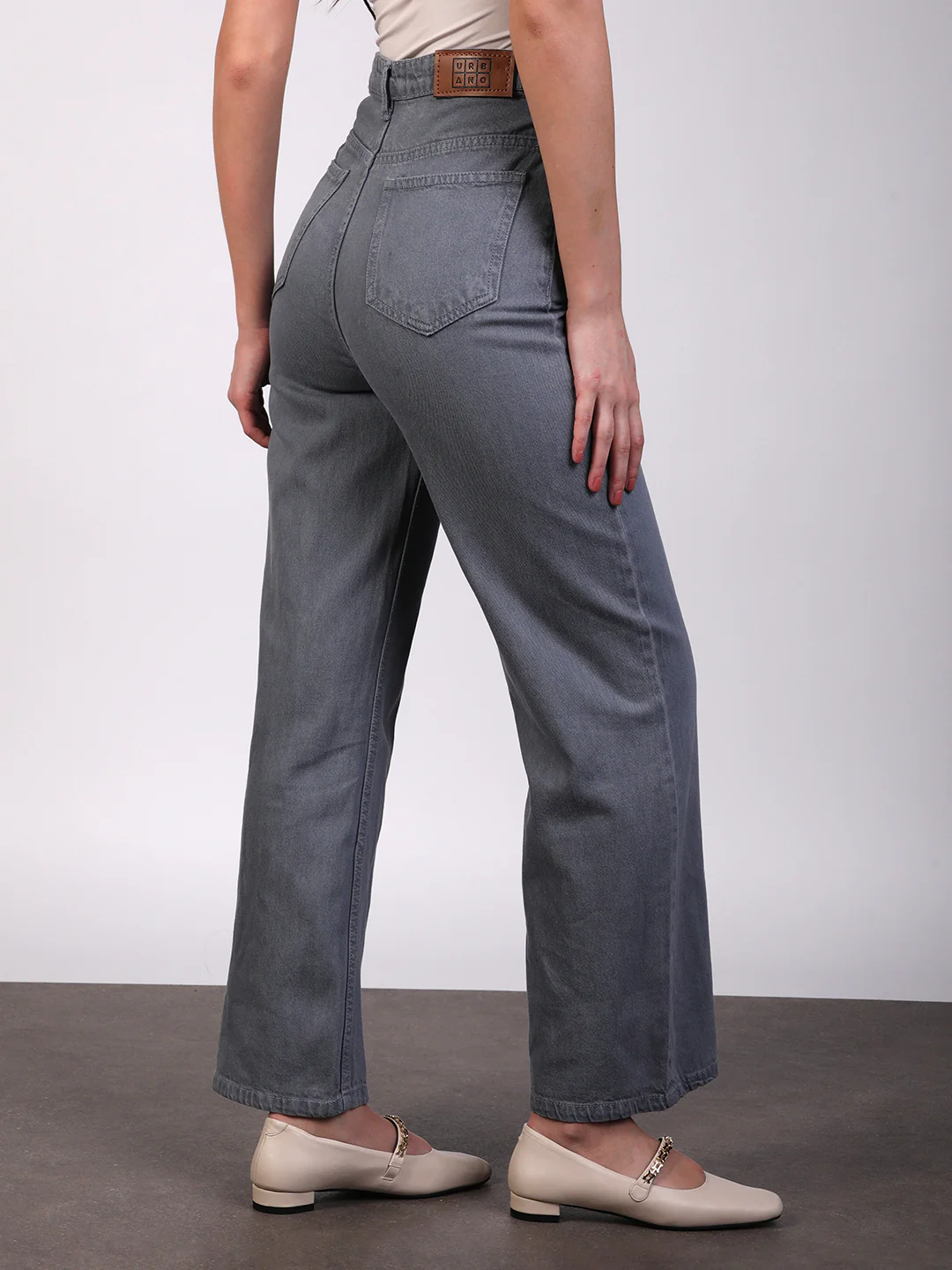 Women's Light Grey Wide Leg Fit Washed Jeans - Image 3