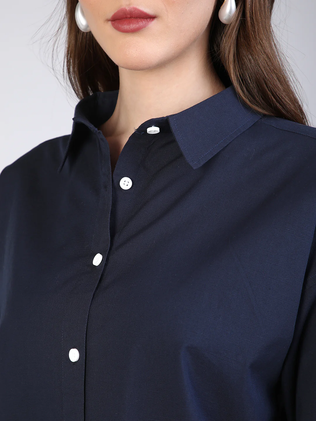 Women's Navy Cotton Full Sleeve Oversized Fit Casual Solid Slub Shirt with Spread Collar - Image 6
