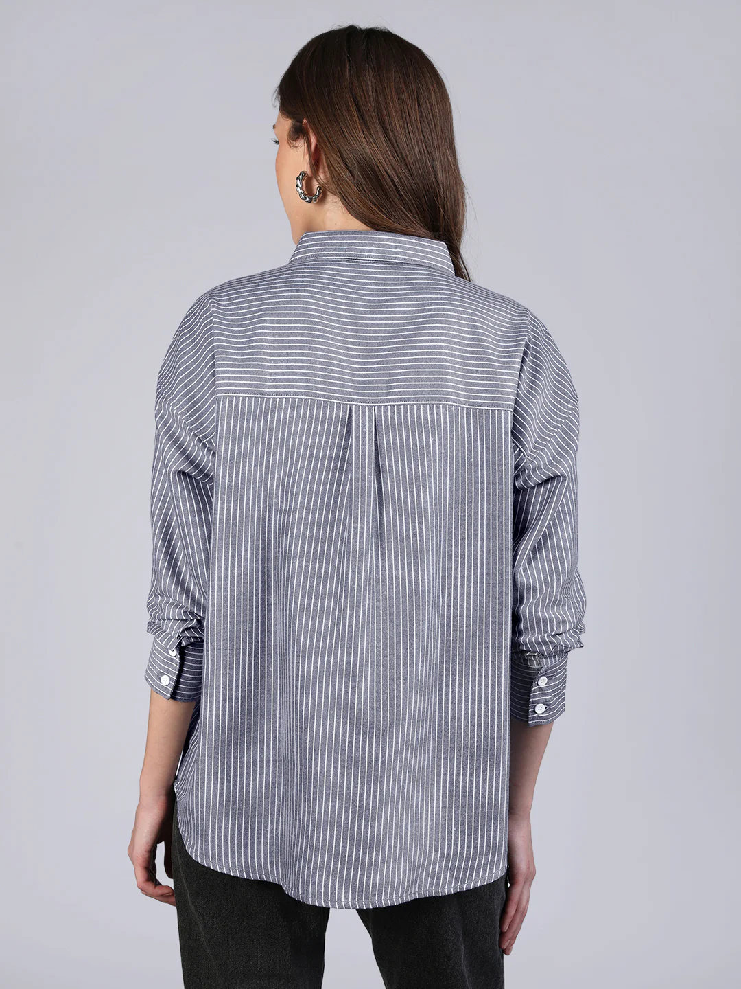 Women's Navy Cotton Full Sleeve Oversized Fit Casual Striped Shirt with Spread Collar - Image 4