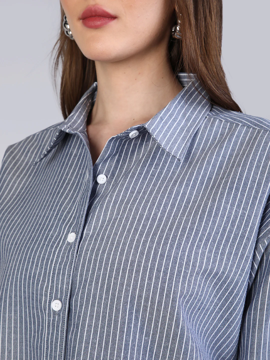 Women's Navy Cotton Full Sleeve Oversized Fit Casual Striped Shirt with Spread Collar - Image 6