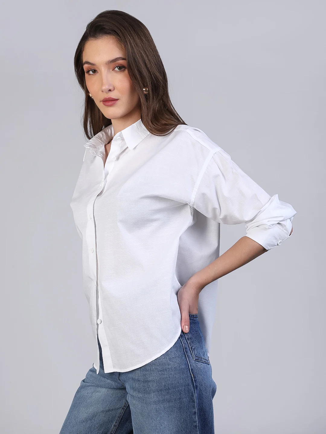 Women's White Cotton Full Sleeve Oversized Fit Casual Solid Slub Shirt with Spread Collar - Image 3