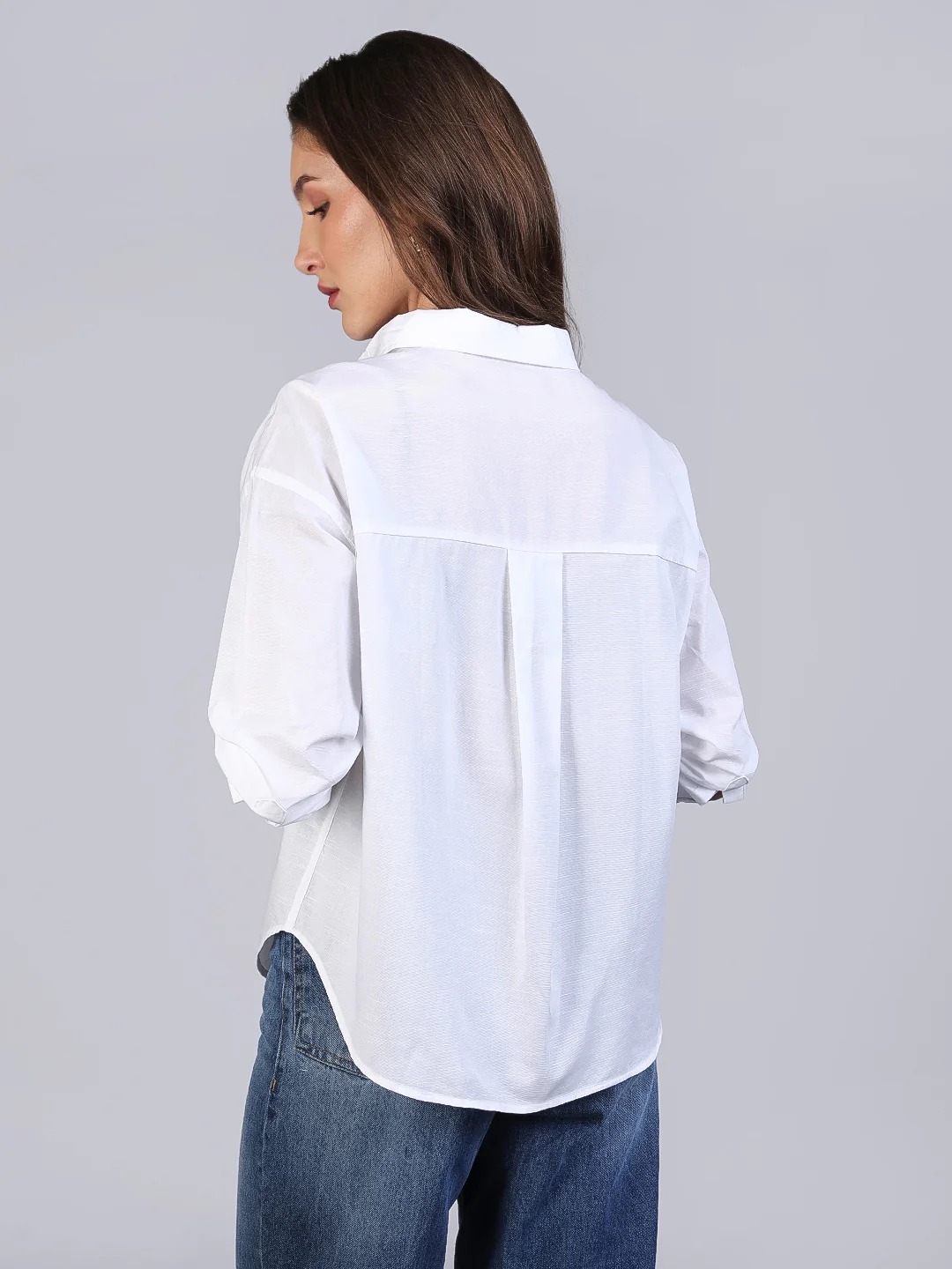 Women's White Cotton Full Sleeve Oversized Fit Casual Solid Slub Shirt with Spread Collar - Image 4