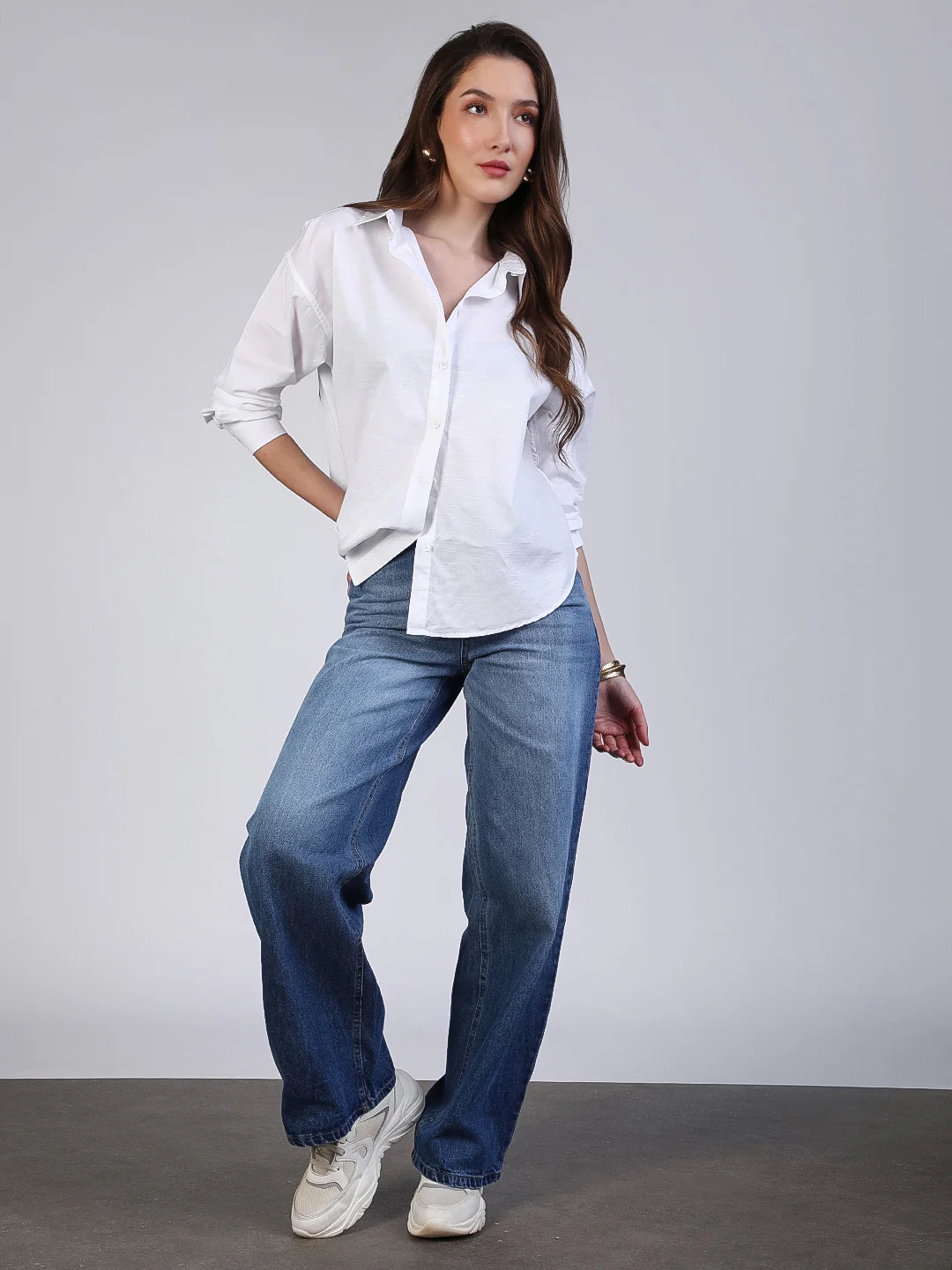 Women's White Cotton Full Sleeve Oversized Fit Casual Solid Slub Shirt with Spread Collar - Image 5