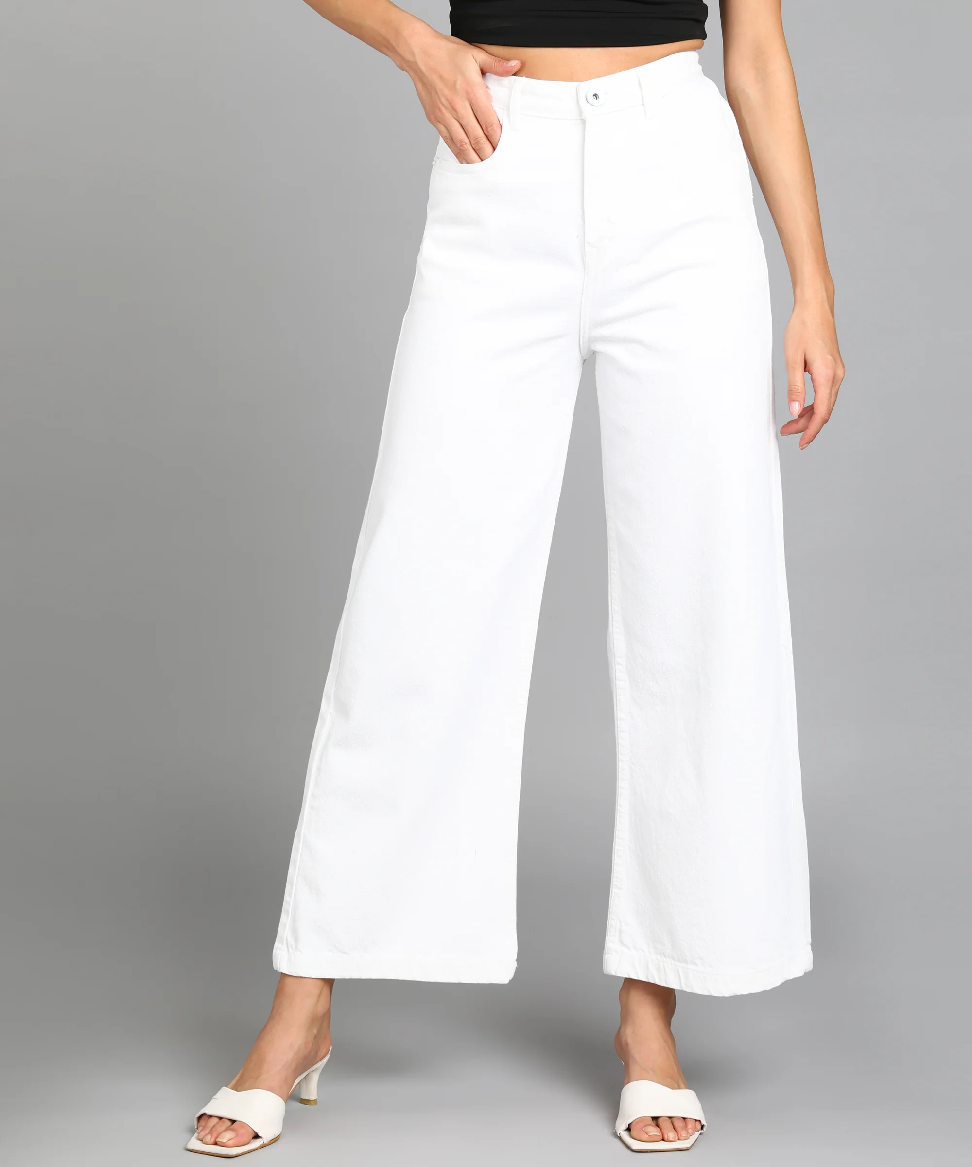Women's White Wide Leg Fit Washed Jeans - Image 2