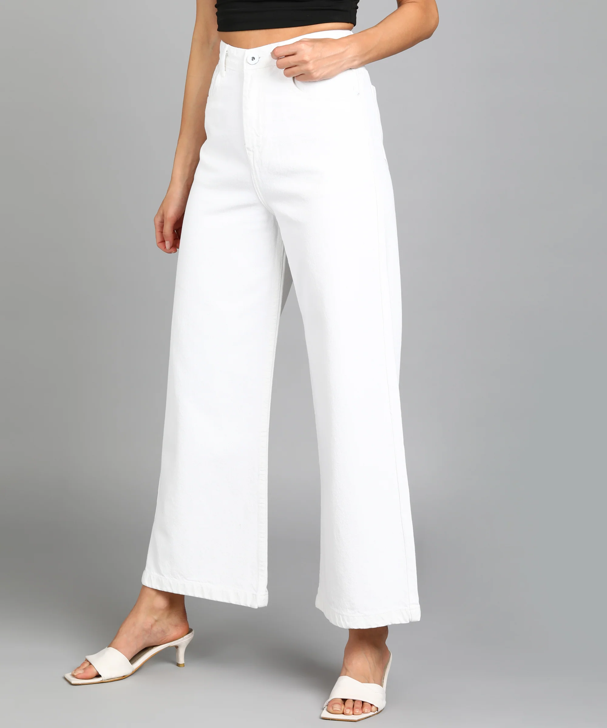 Women's White Wide Leg Fit Washed Jeans - Image 3