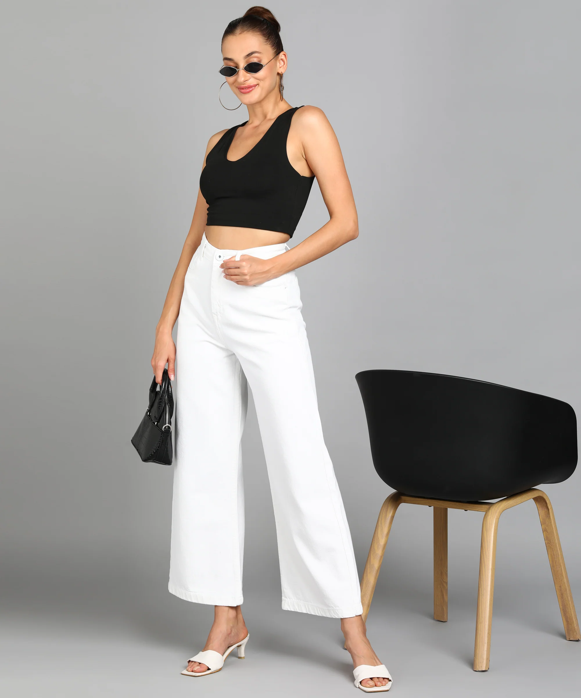 Women's White Wide Leg Fit Washed Jeans - Image 5