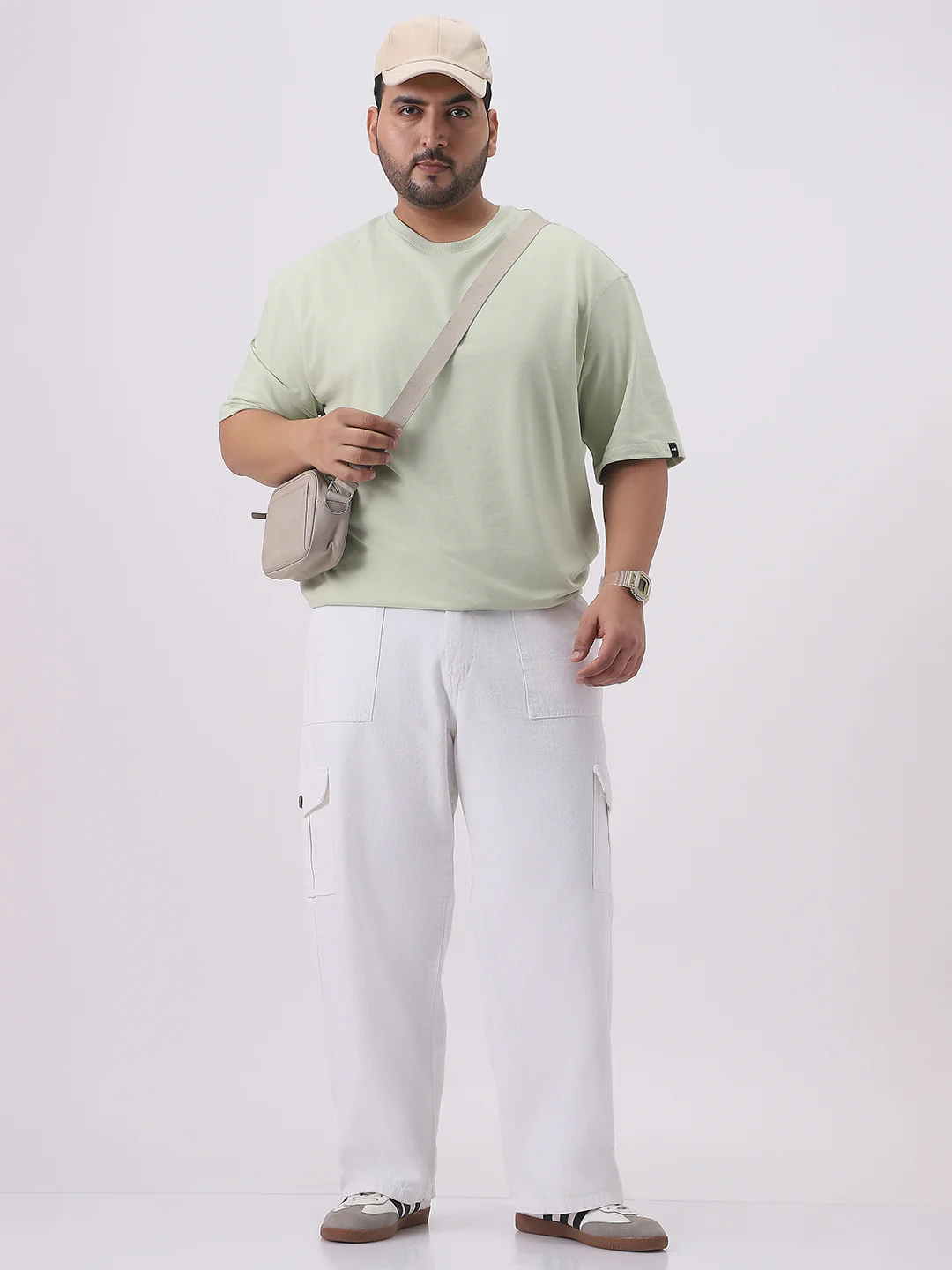 Plus Men White Mid Rise Loose Baggy Fit Cargo Jeans with 6 Pockets Non-Stretchable - Image 4