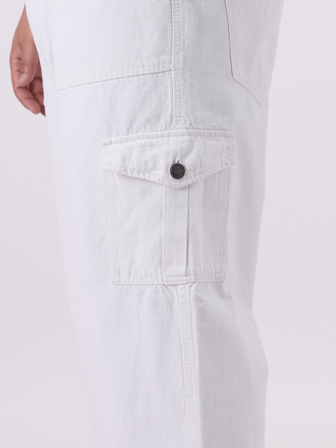 Plus Men White Mid Rise Loose Baggy Fit Cargo Jeans with 6 Pockets Non-Stretchable - Image 5