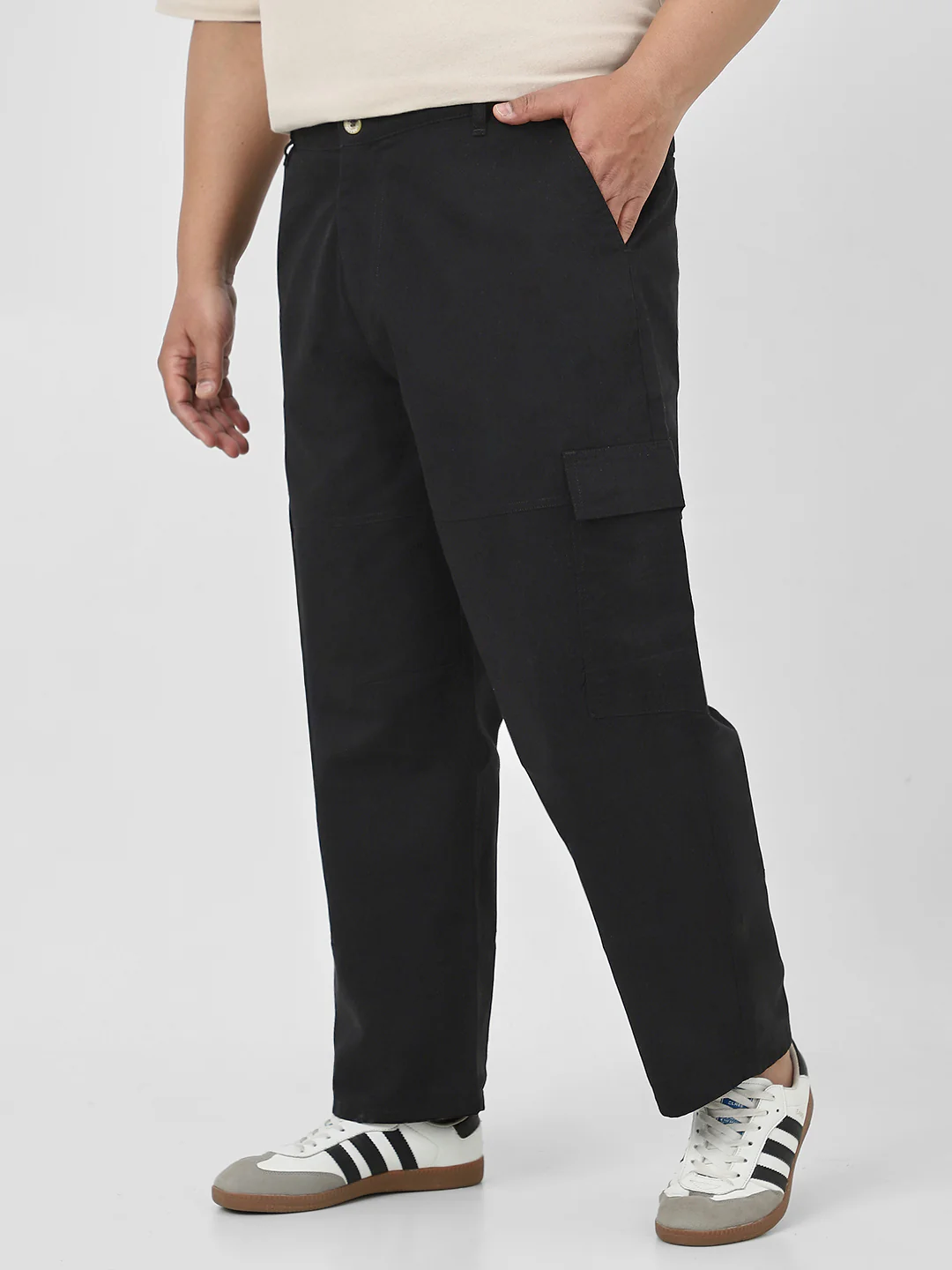 Plus Men's Black Loose Baggy Fit Solid Cargo Chino Pant with 6 Pockets Non-Stretchable - Image 3