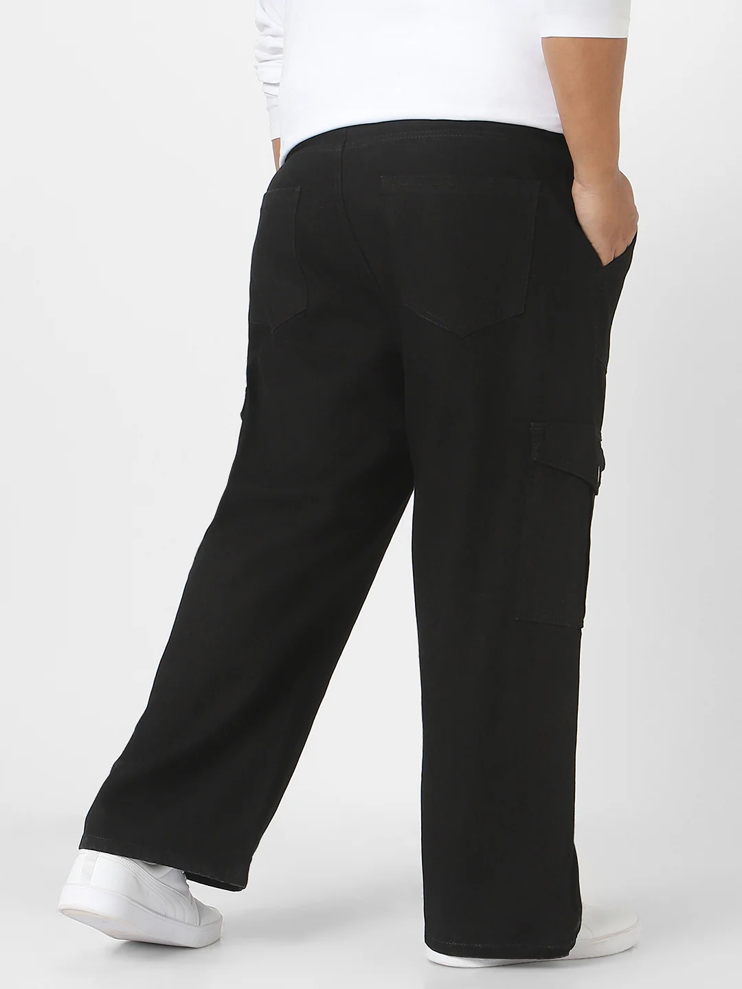 Plus Men's Black Loose Fit Cargo Jeans with 6 Pockets Non-Stretchable - Image 4