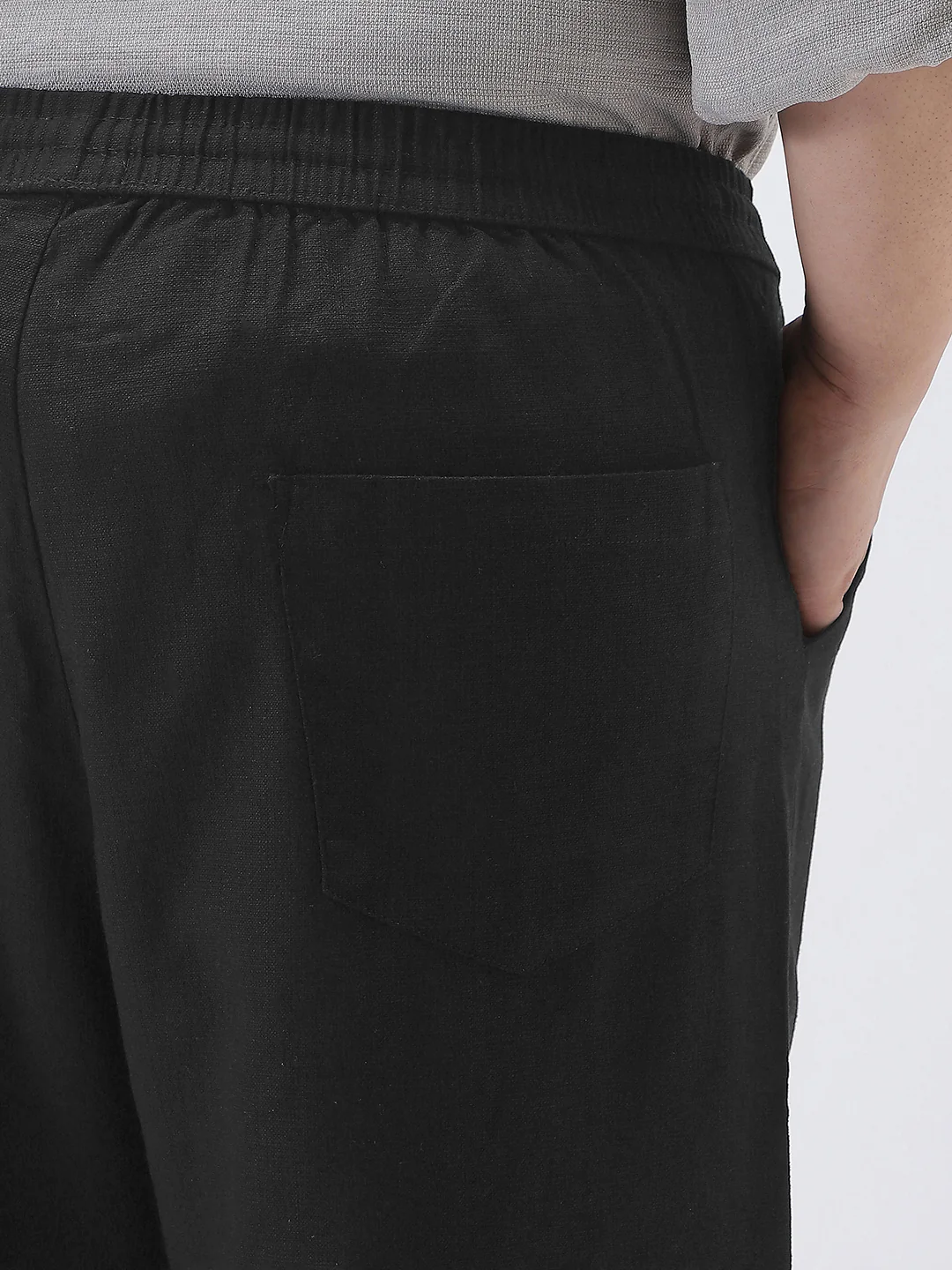 Plus Men's Black Loose Fit Solid Linen Blend Trousers Non-Stretchable - Image 5