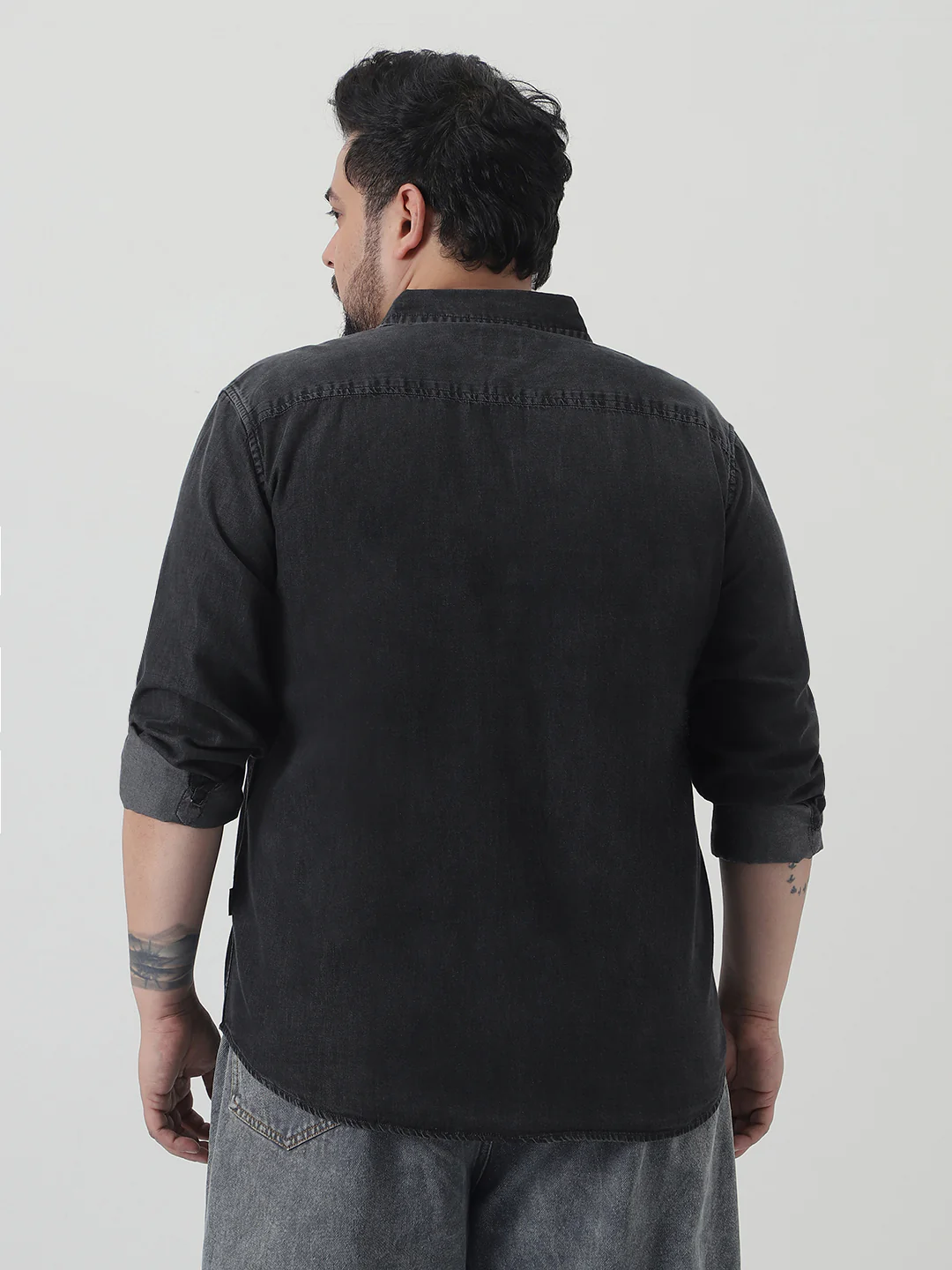 Plus Men's Black Regular Fit Full Sleeve Solid Denim Shirt - Image 3