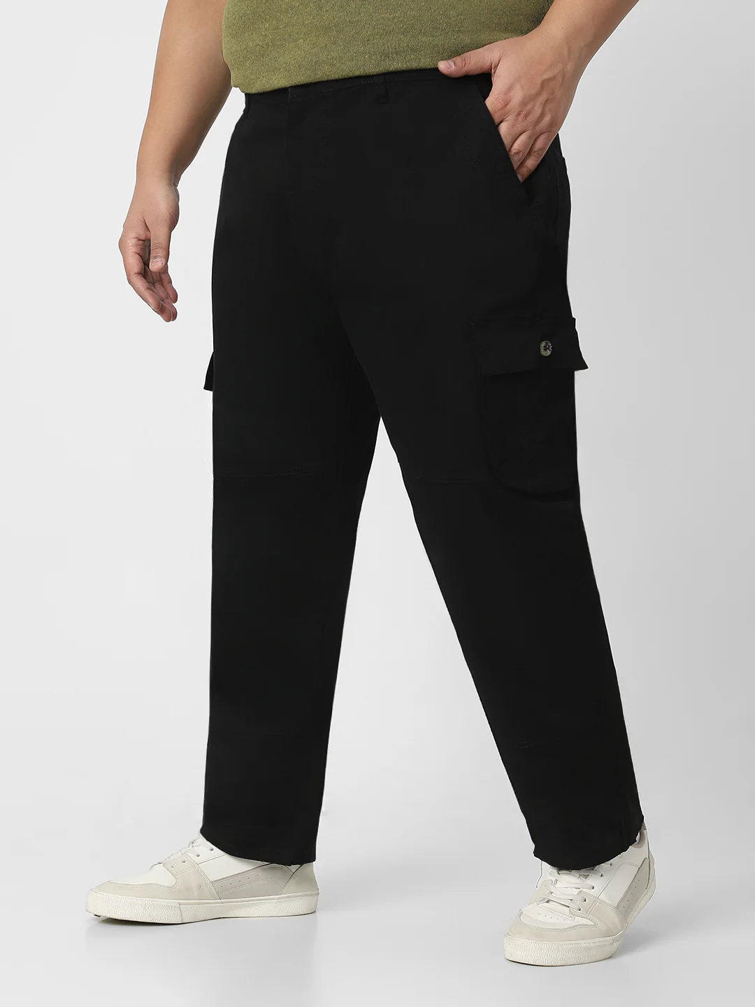 Plus Men's Black Regular Fit Solid Cargo Chino Pant with 6 Pockets - Image 3