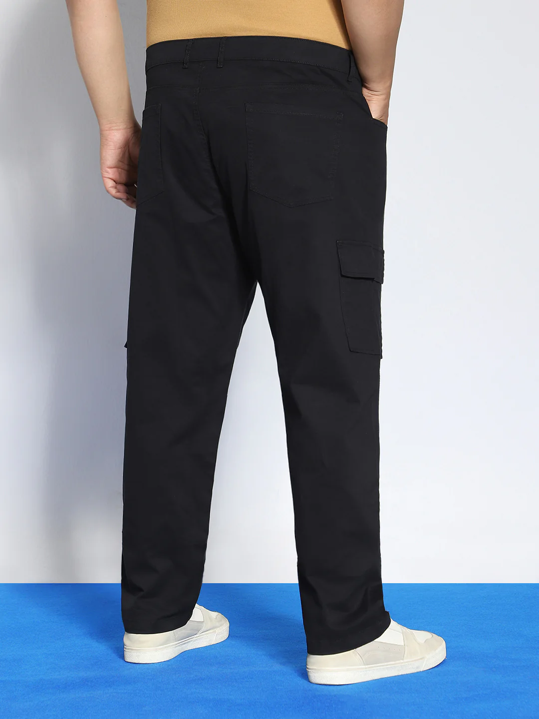 Plus Men's Black Regular Fit Solid Cargo Chino Pant with 6 Pockets Stretchable - Image 4