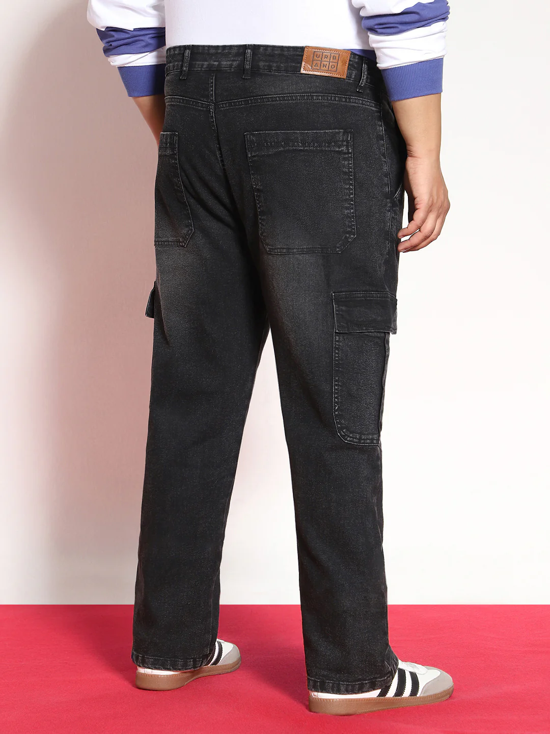 Plus Men's Black Regular Fit Washed Cargo Jeans With 6 Pockets Stretchable - Image 3