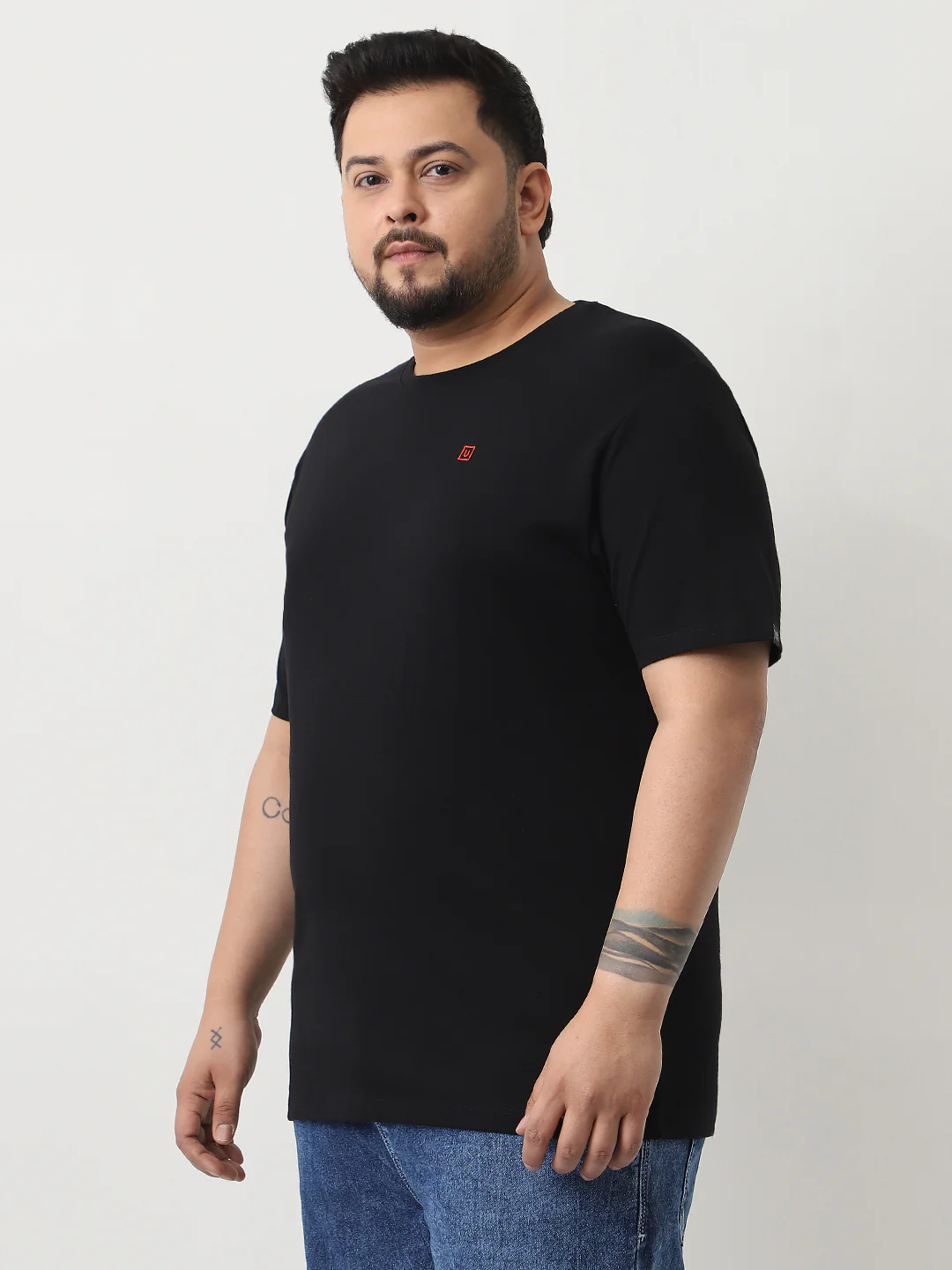Plus Men's Black Solid Regular Fit Round Neck Cotton T-Shirt - Image 2